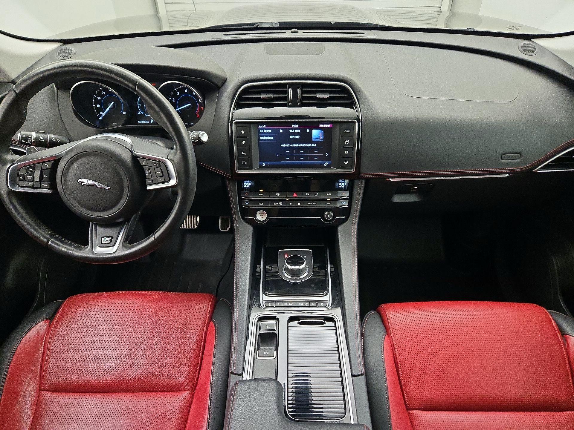 Thumbnail: 2018 Jaguar F-Pace - 9