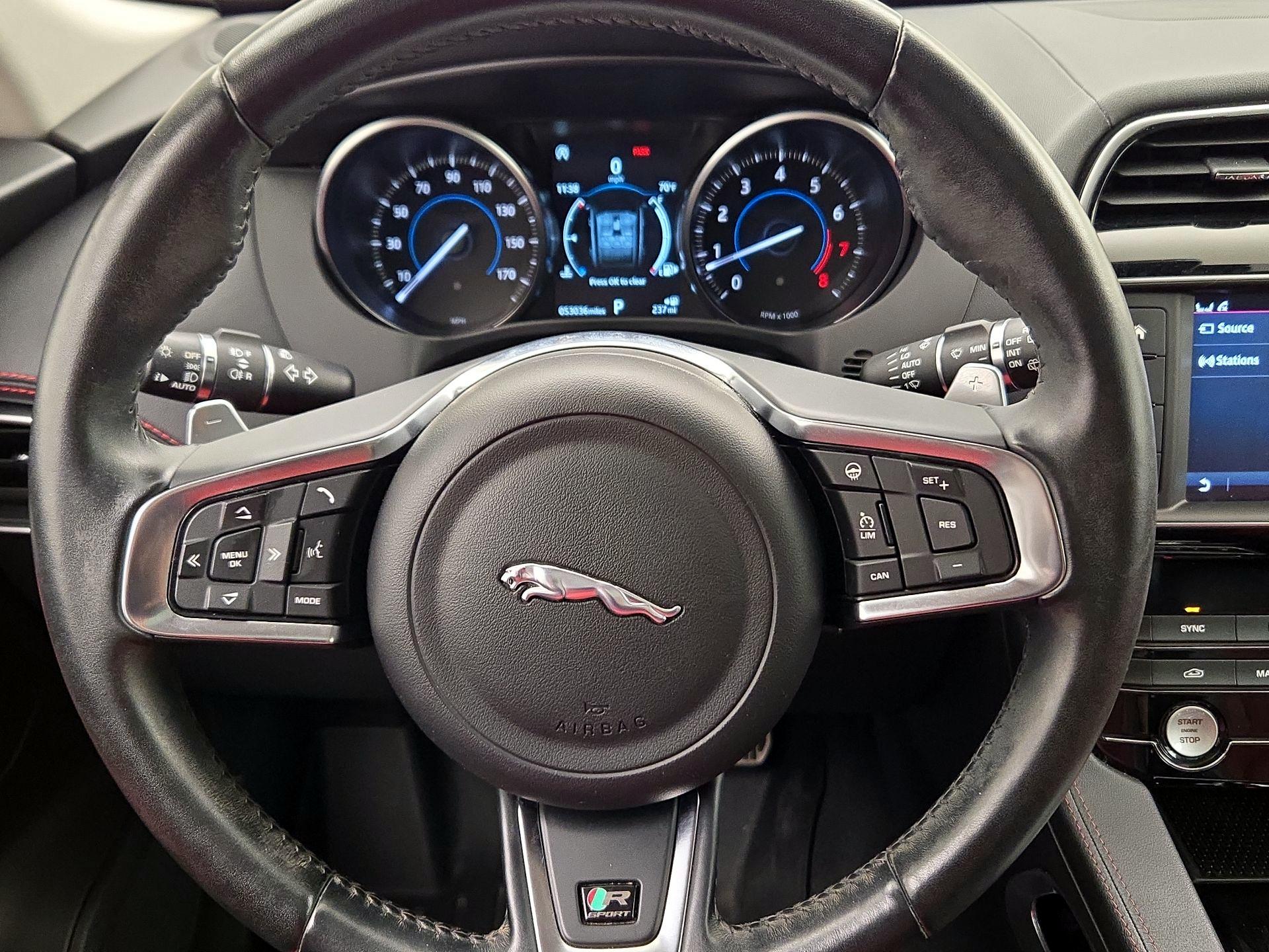 Thumbnail: 2018 Jaguar F-Pace - 10