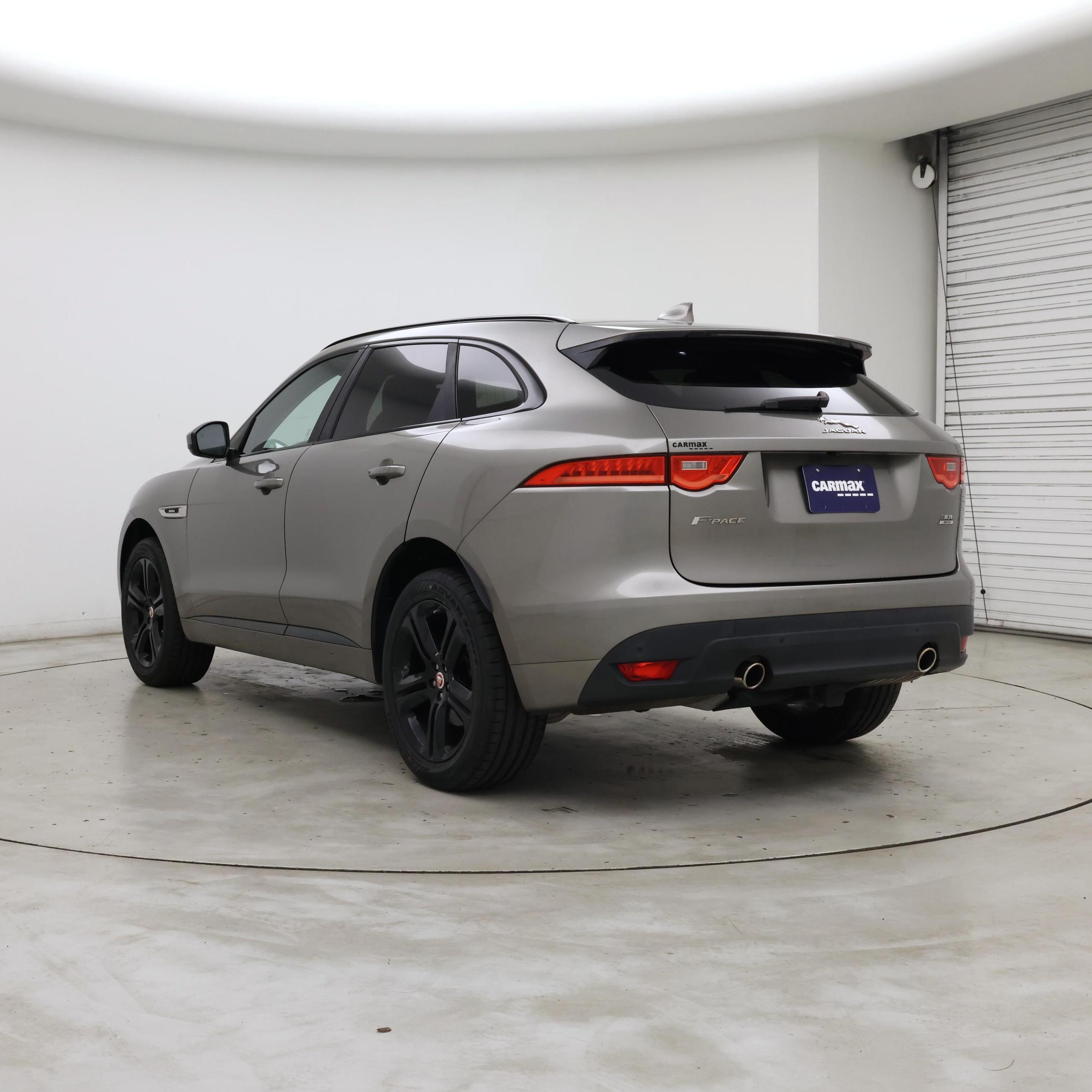 Thumbnail: 2018 Jaguar F-Pace - 2