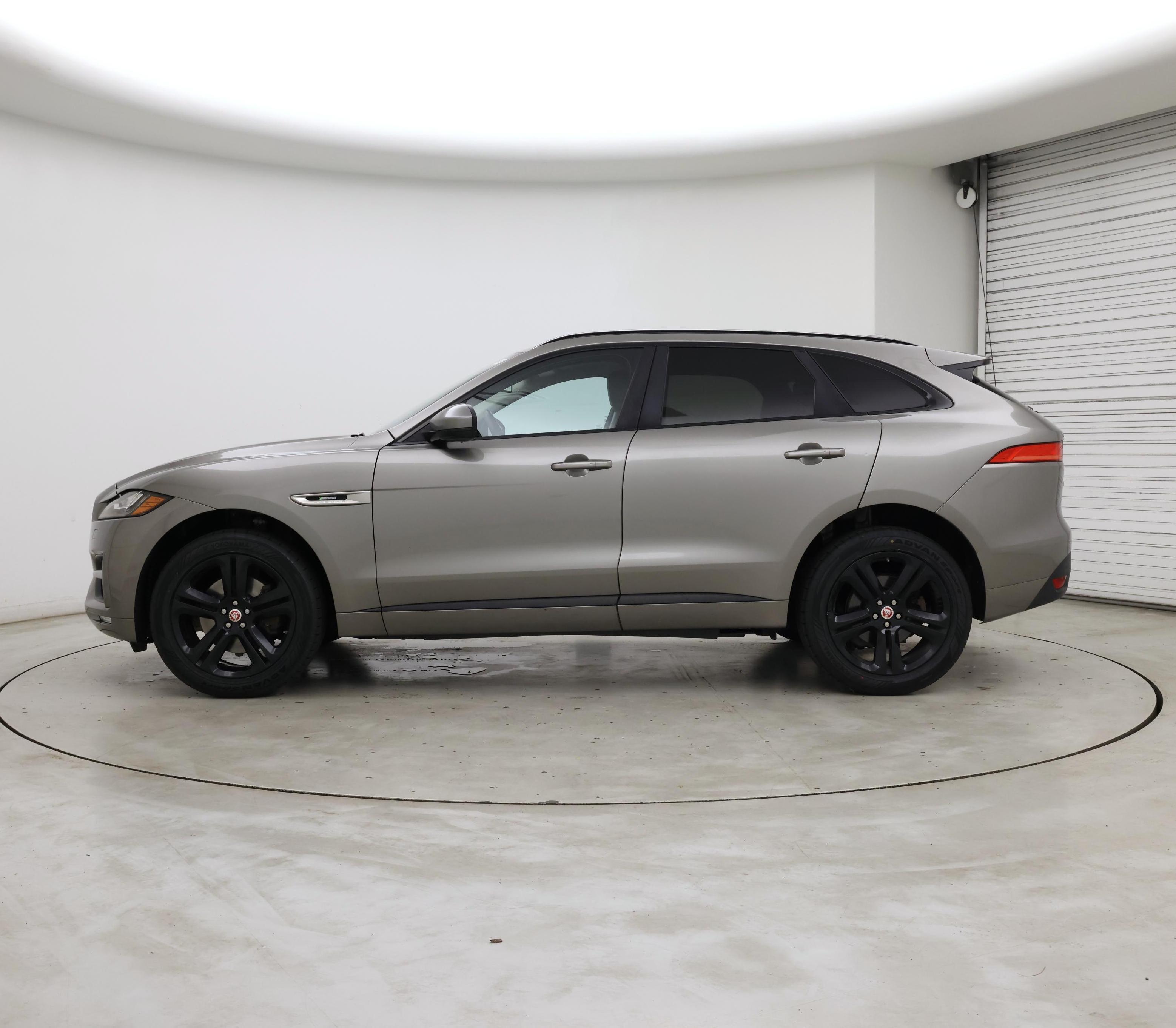 Thumbnail: 2018 Jaguar F-Pace - 3