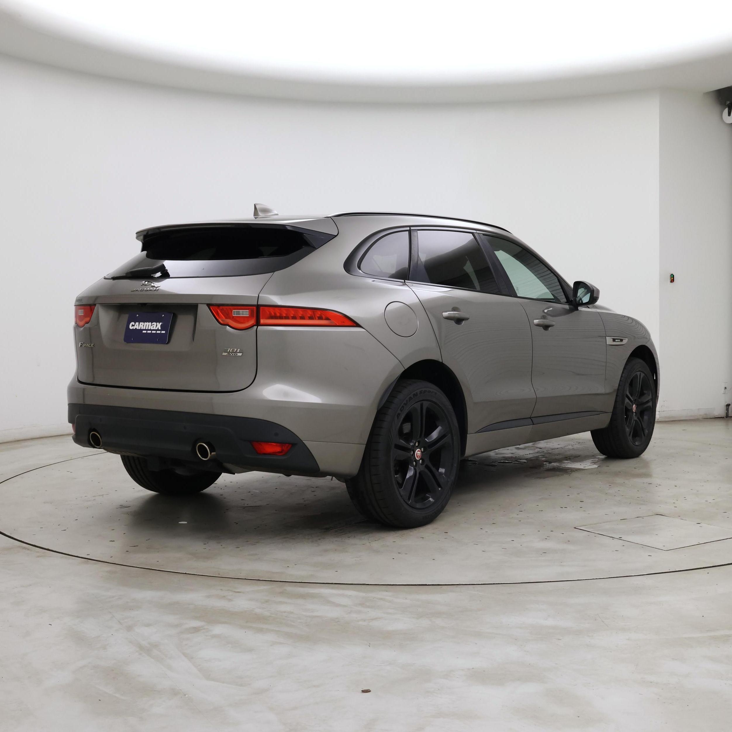 Thumbnail: 2018 Jaguar F-Pace - 8
