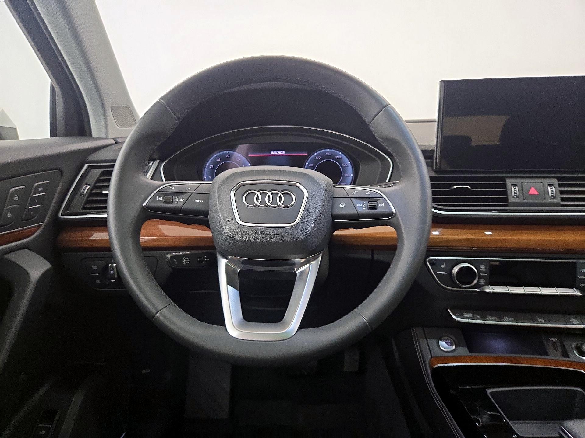 Thumbnail: 2023 Audi Q5 - 10