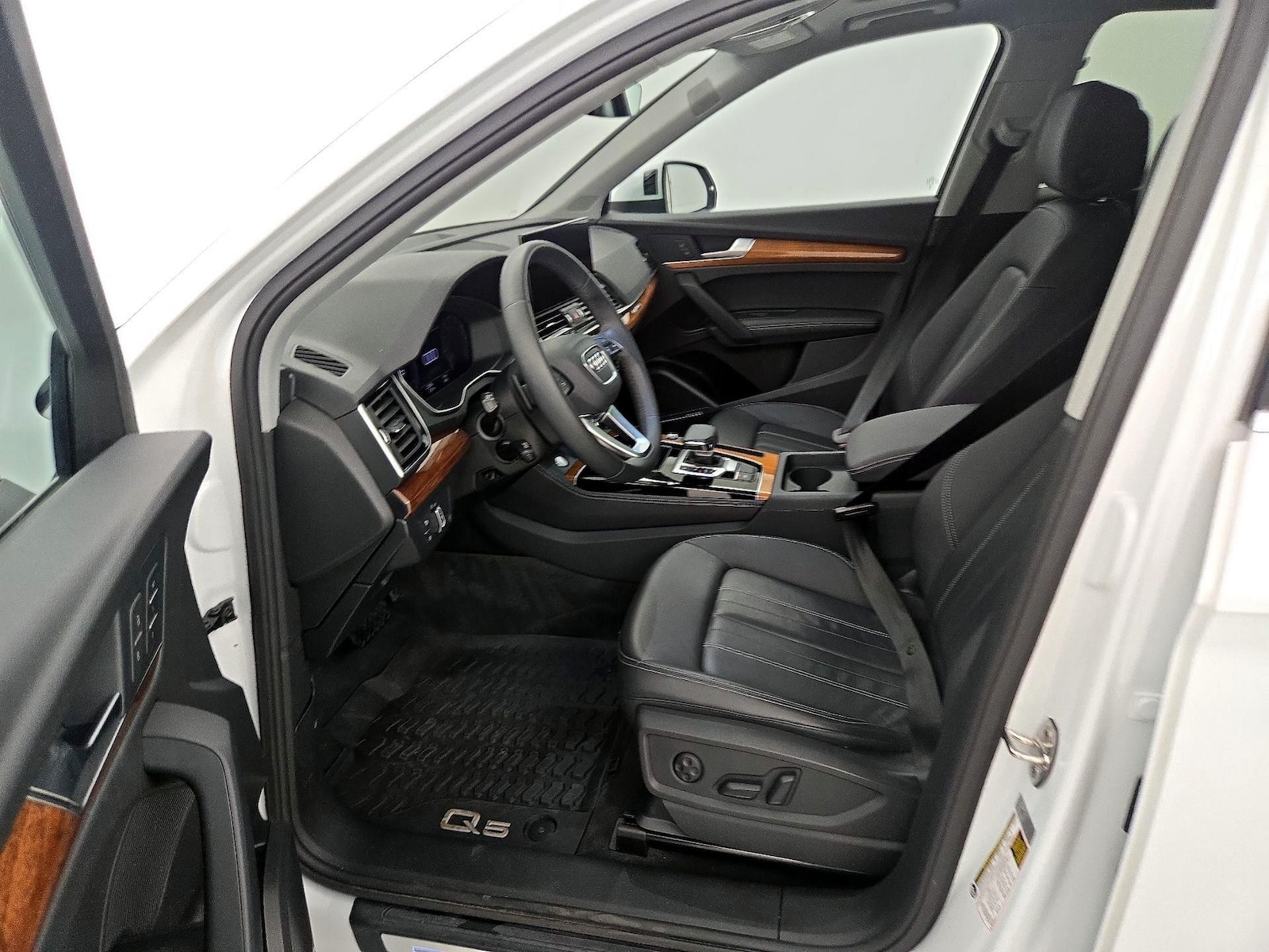 2023 Audi Q5 Premium Plus - Photo 12
