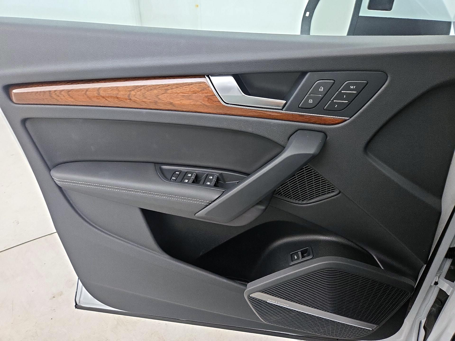 Thumbnail: 2023 Audi Q5 - 12