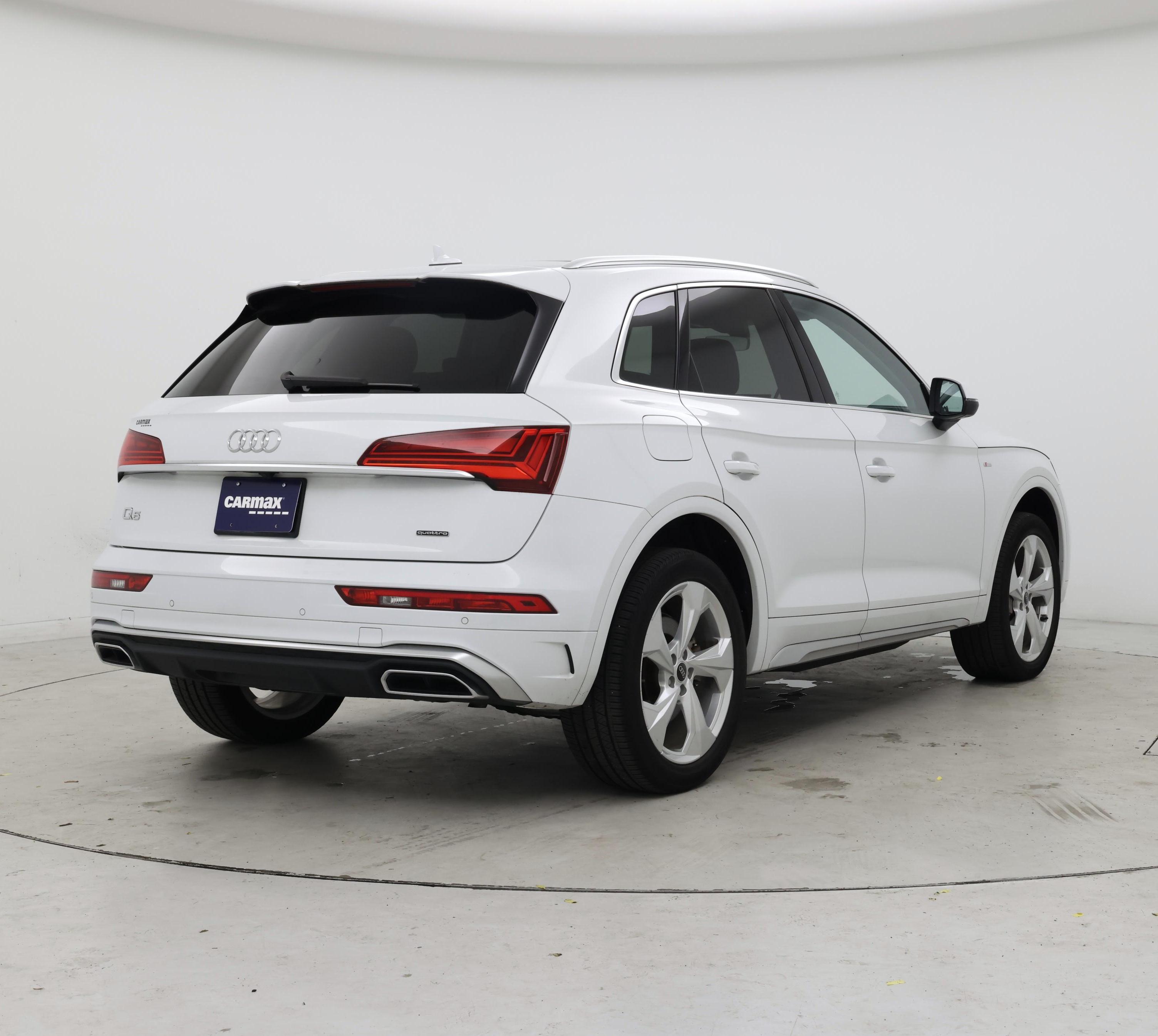 Thumbnail: 2023 Audi Q5 - 8