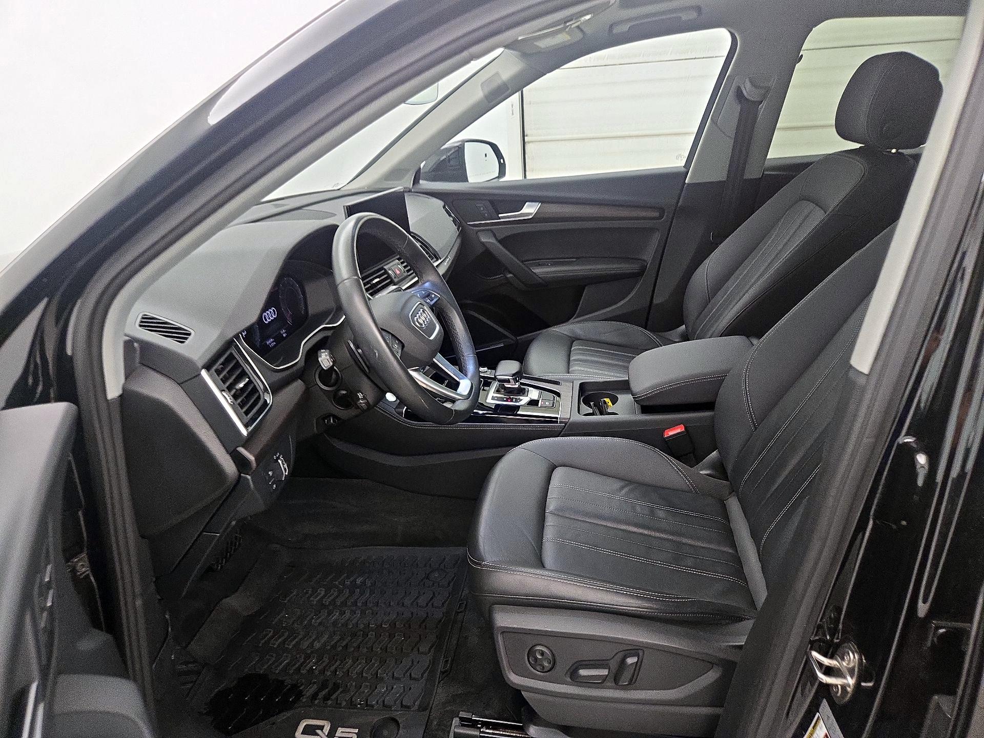 Thumbnail: 2023 Audi Q5 - 11
