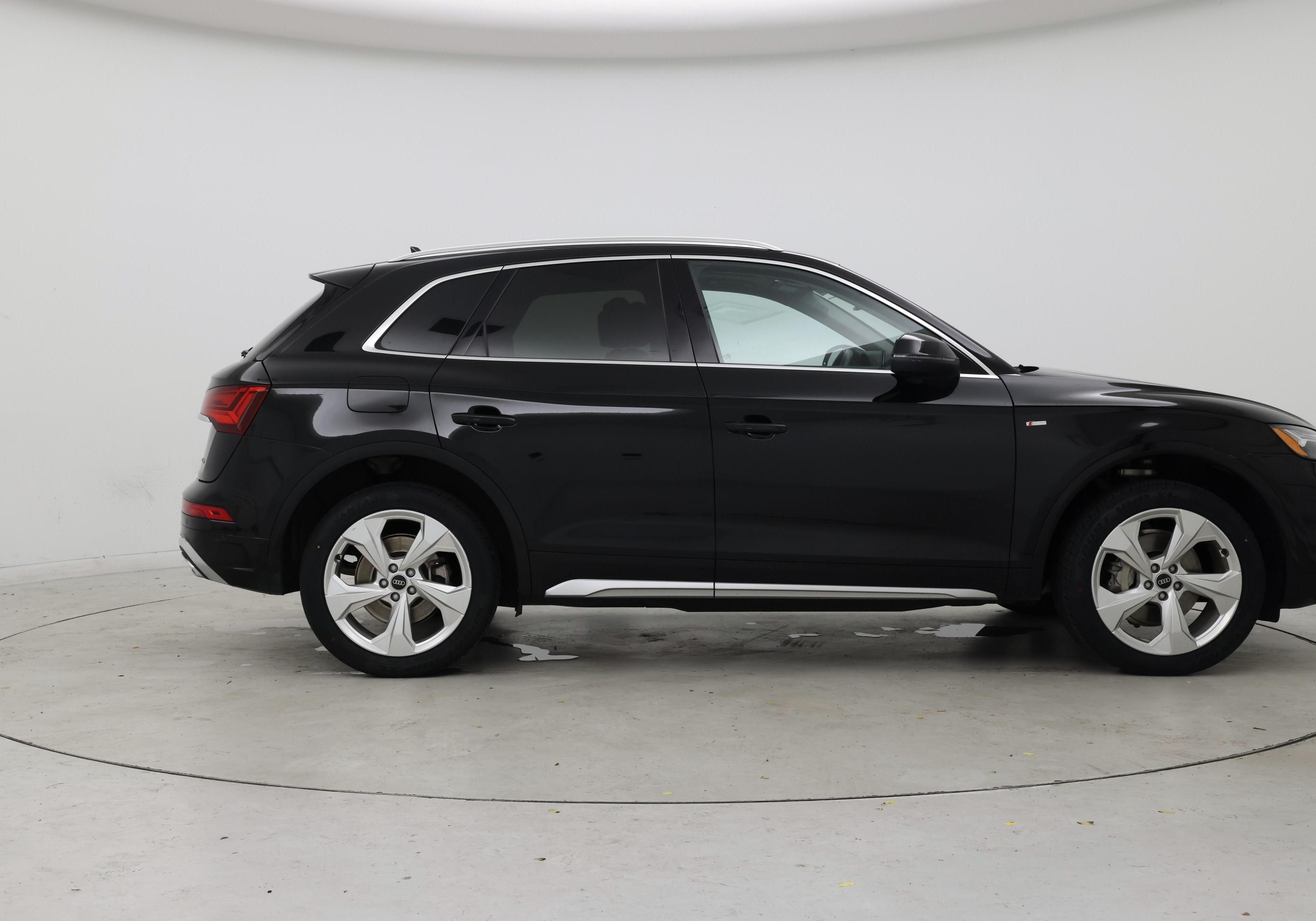 Thumbnail: 2023 Audi Q5 - 7