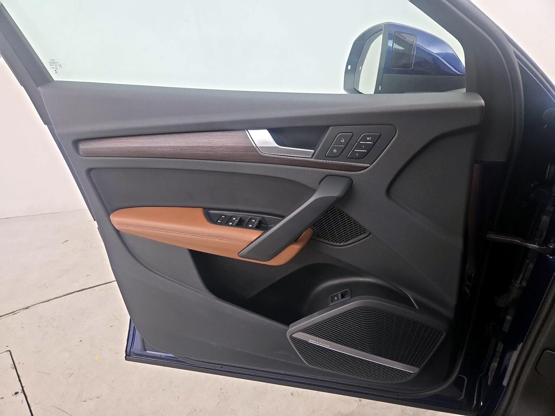 Thumbnail: 2023 Audi Q5 - 12