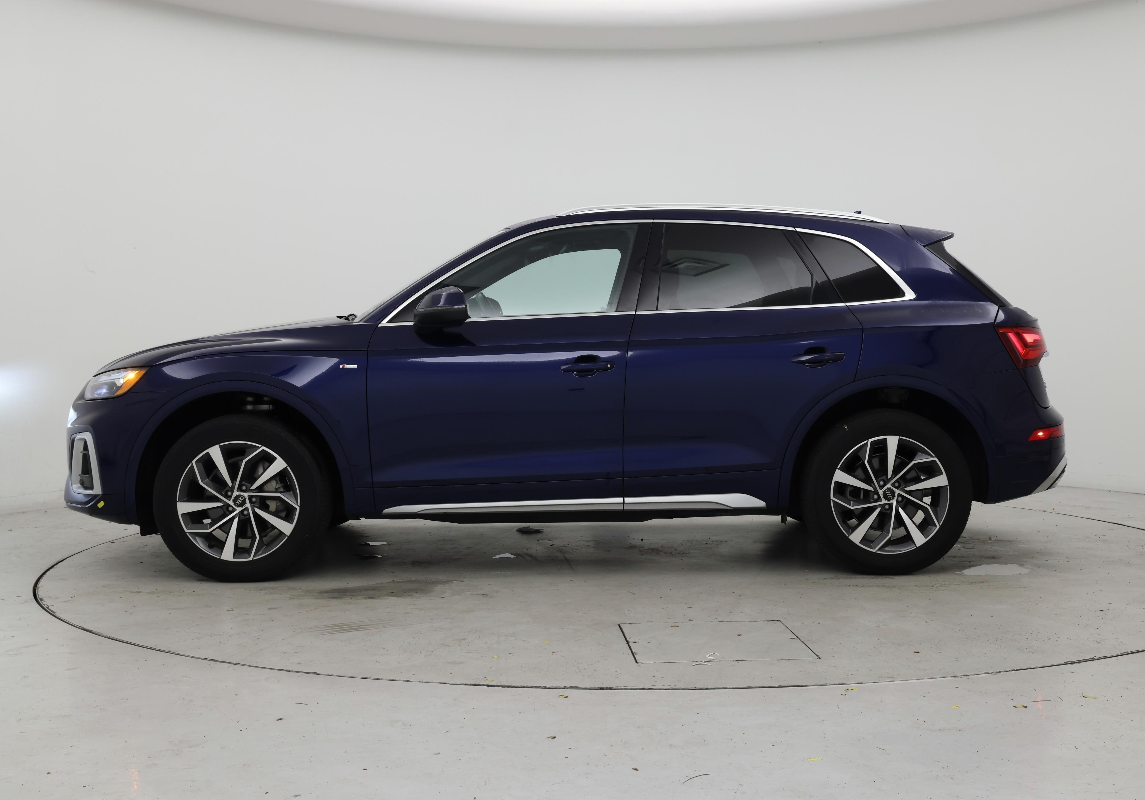 Thumbnail: 2023 Audi Q5 - 3