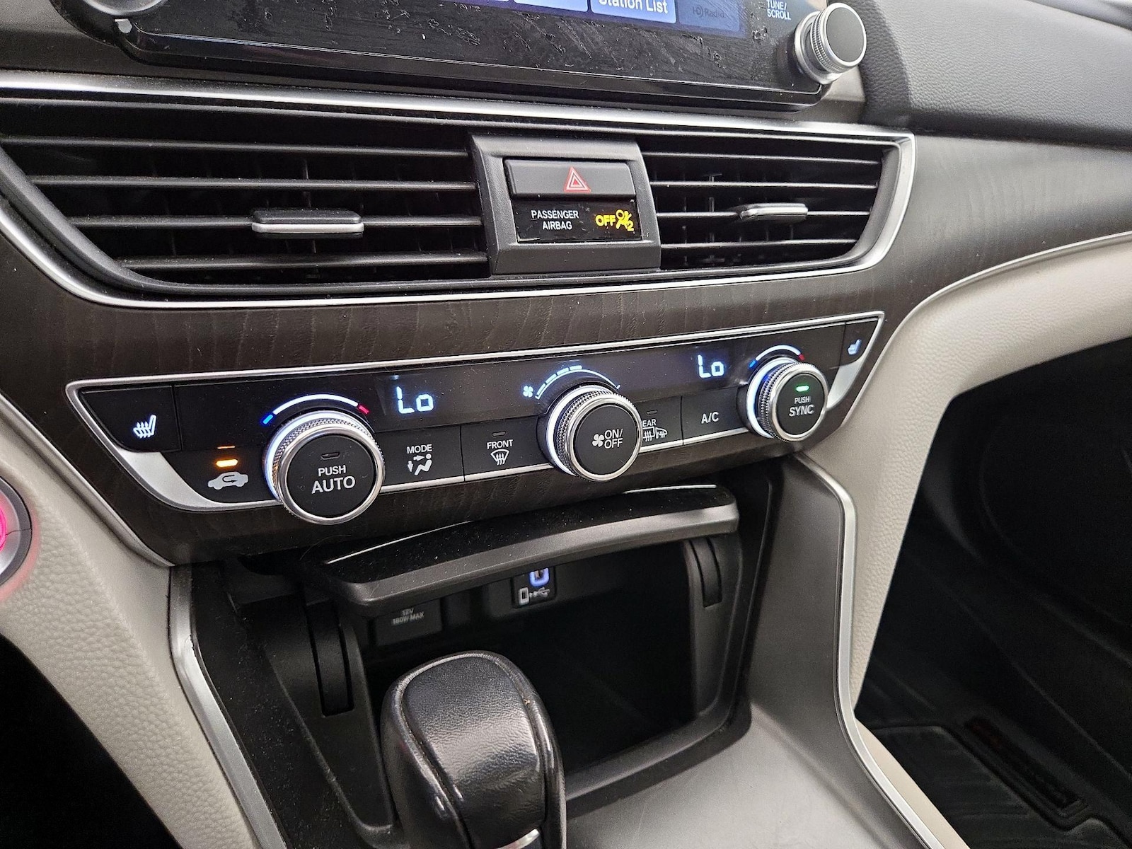 2018 Honda Accord EX-L - Photo 17