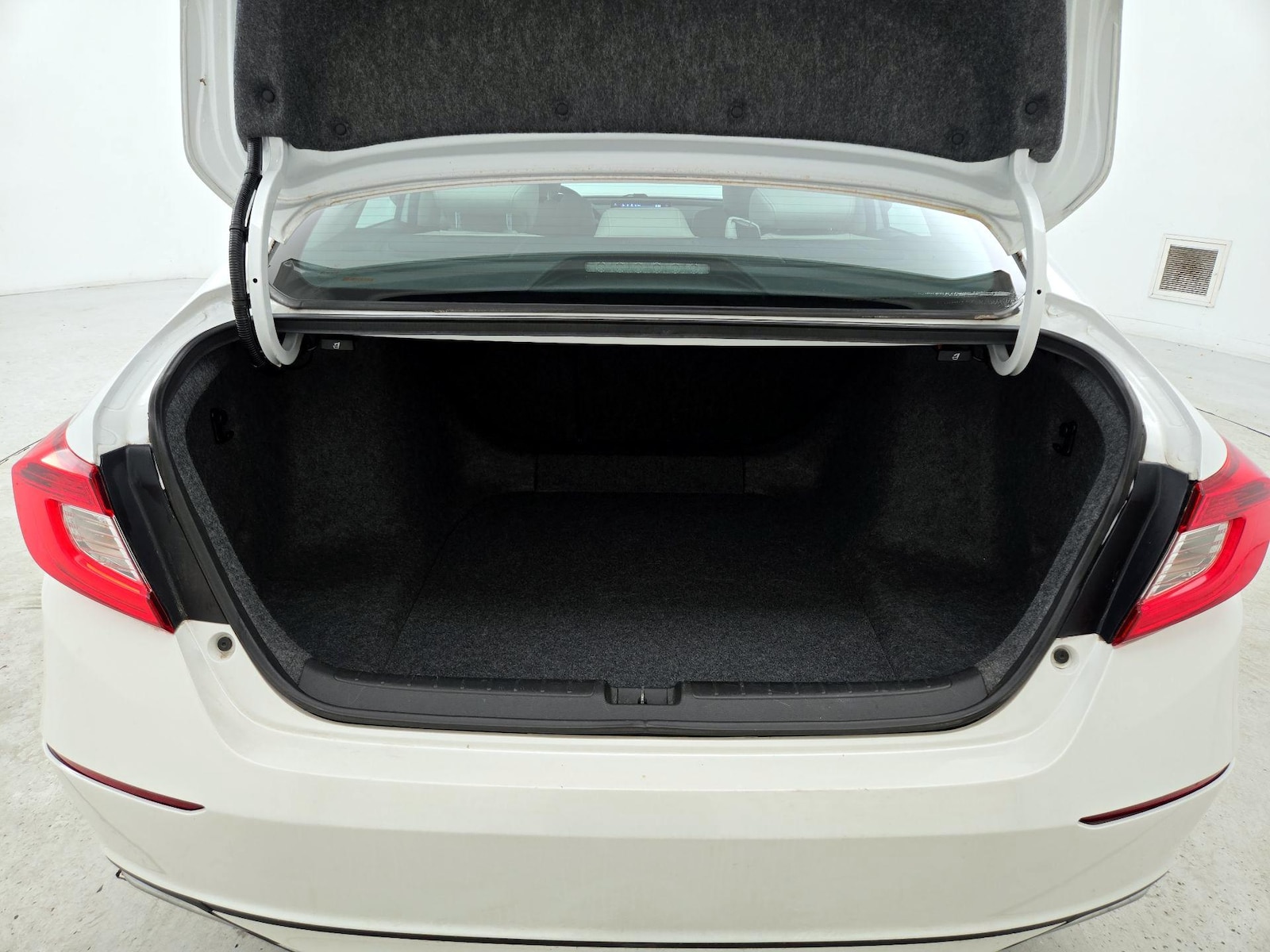 2018 Honda Accord EX-L - Photo 22