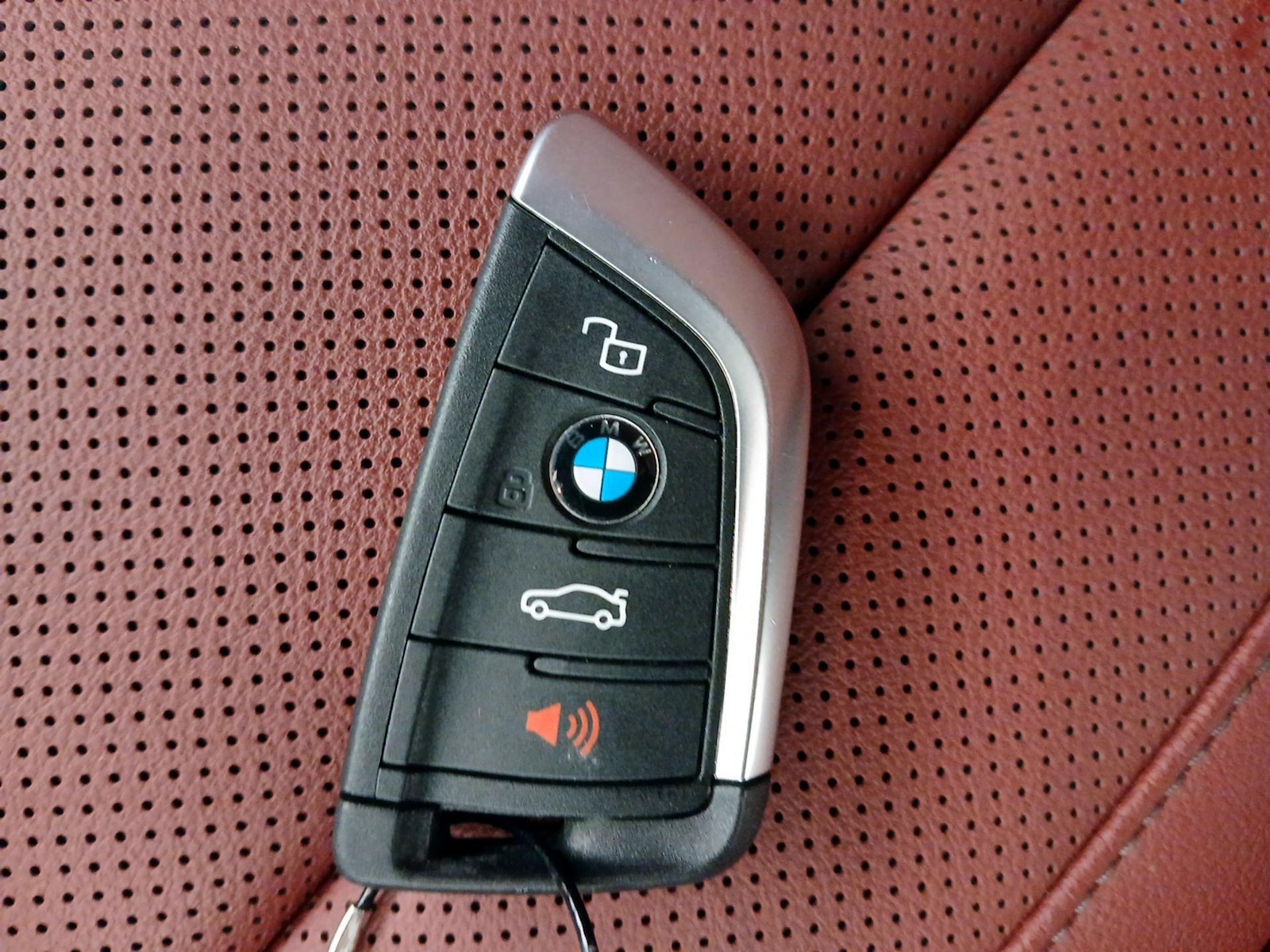 2025 BMW X4 30i - Photo 19