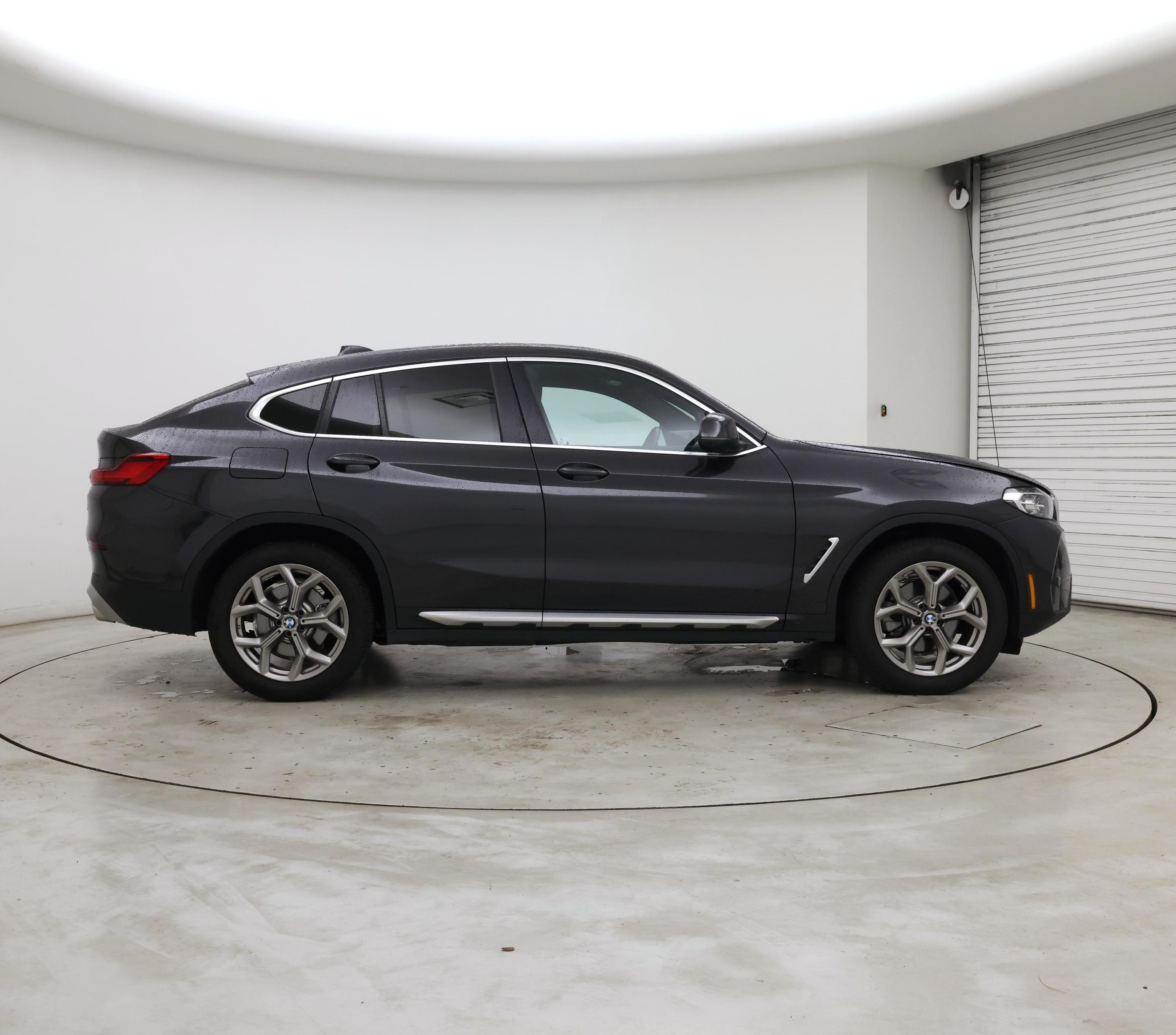 Thumbnail: 2025 BMW X4 - 7