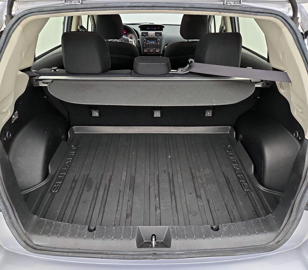 Trunk/Cargo (Seats Up)