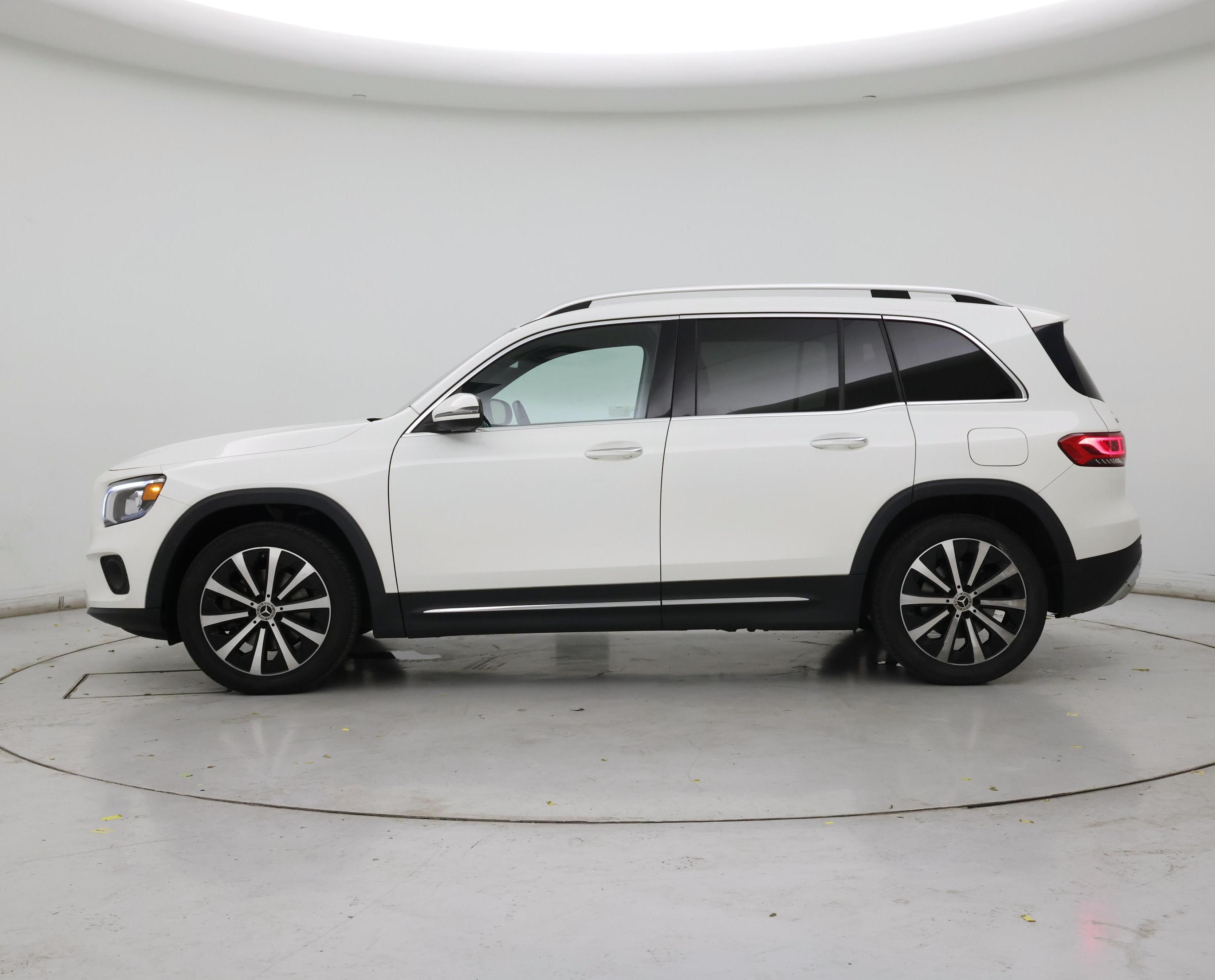 Thumbnail: 2021 Mercedes-Benz GLB - 3