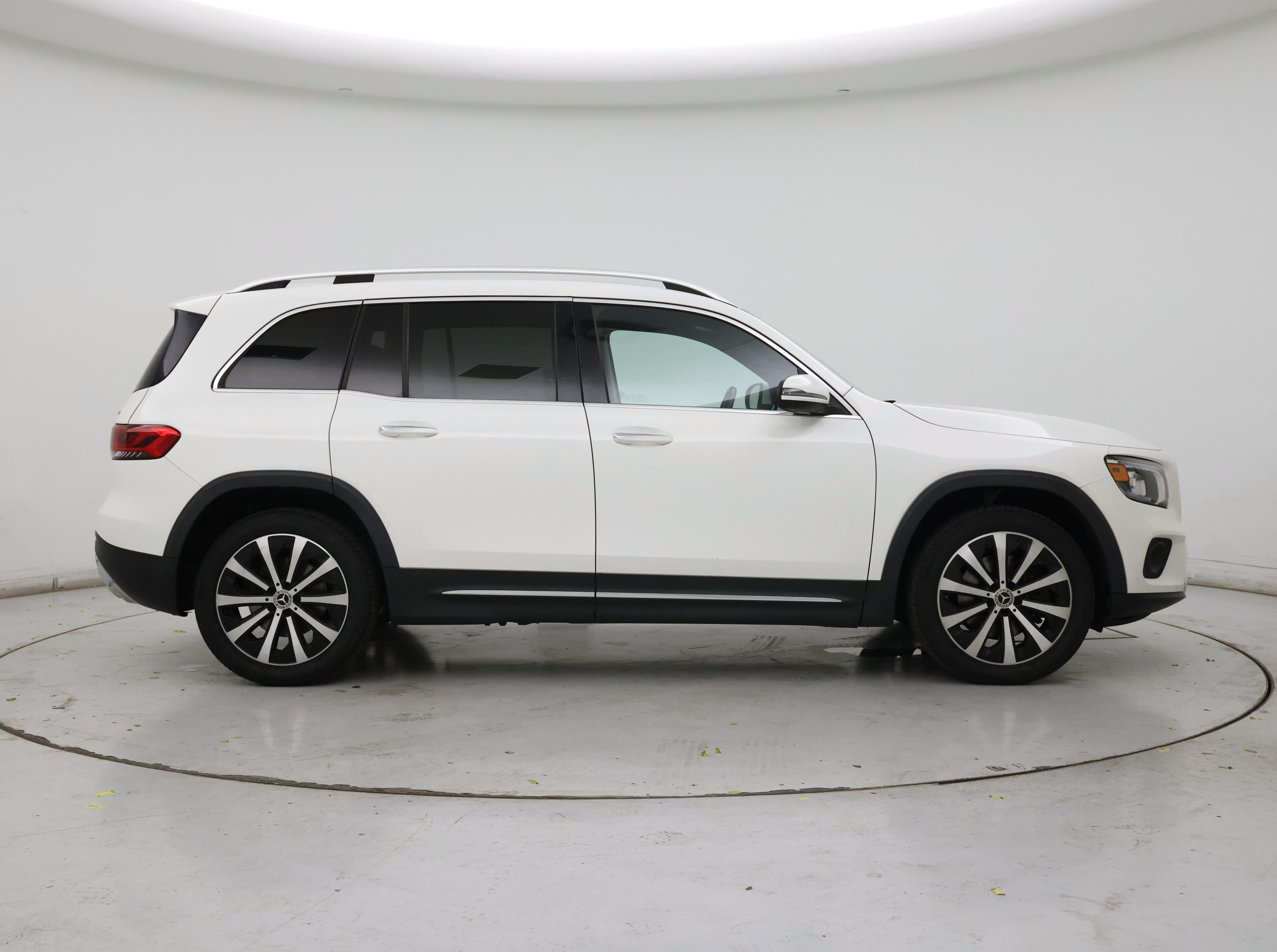 Thumbnail: 2021 Mercedes-Benz GLB - 7