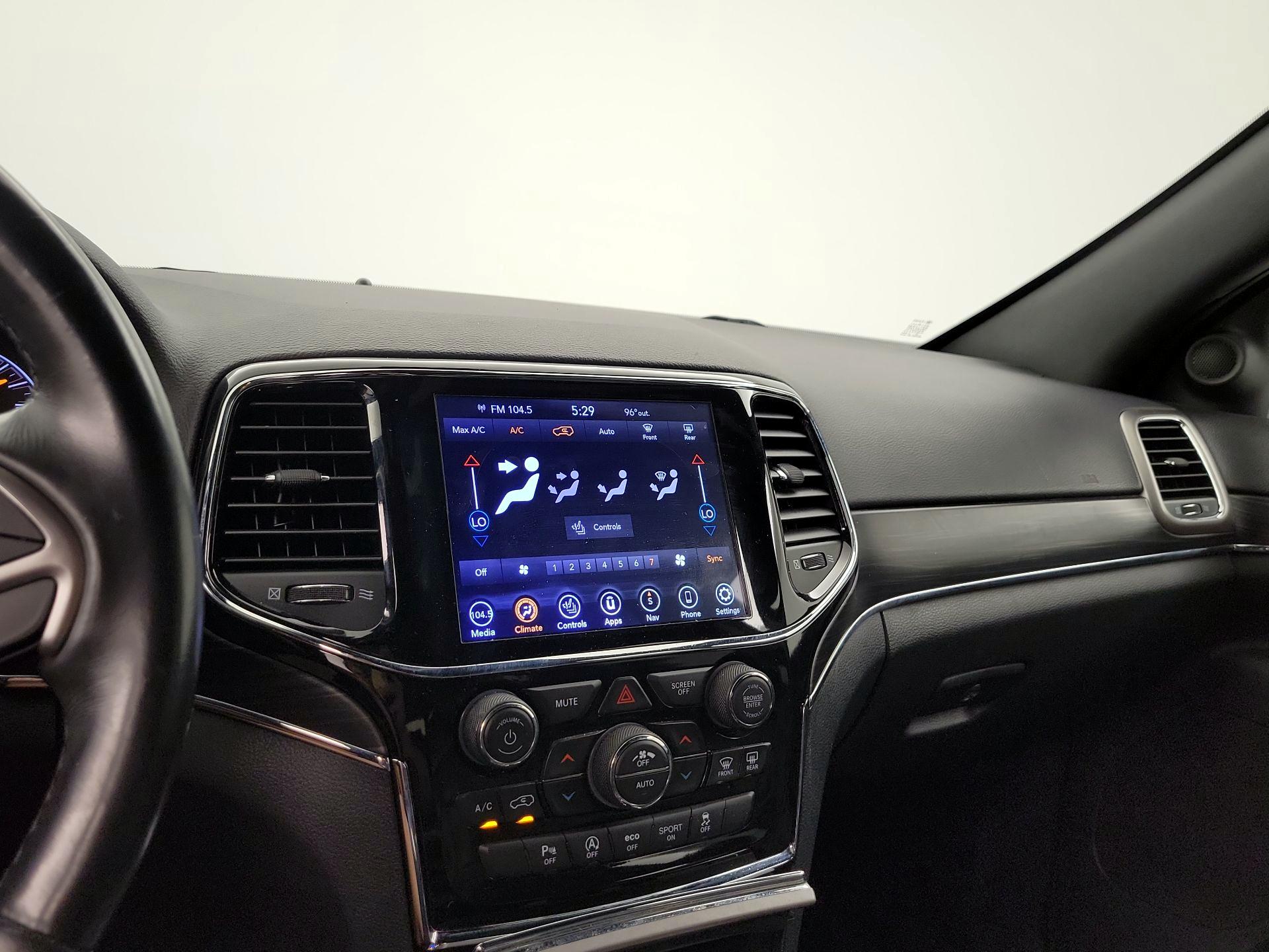 Thumbnail: 2020 Jeep Grand Cherokee - 17