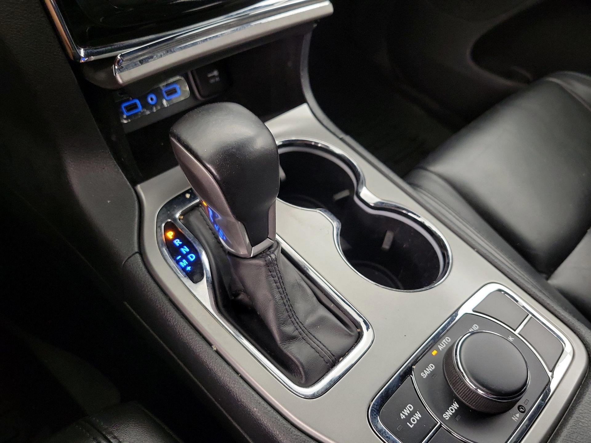 Thumbnail: 2020 Jeep Grand Cherokee - 18