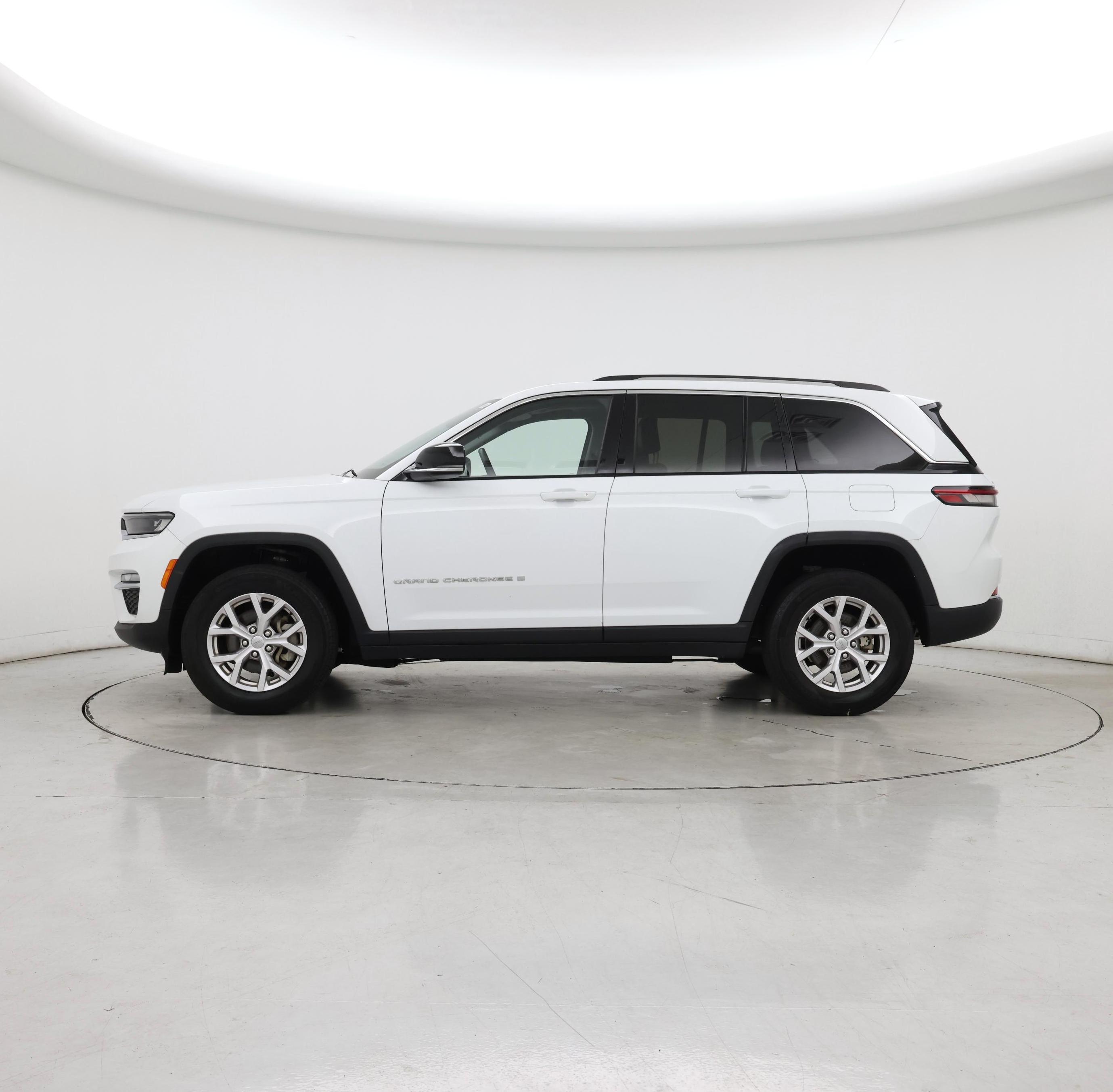 Thumbnail: 2022 Jeep Grand Cherokee - 3