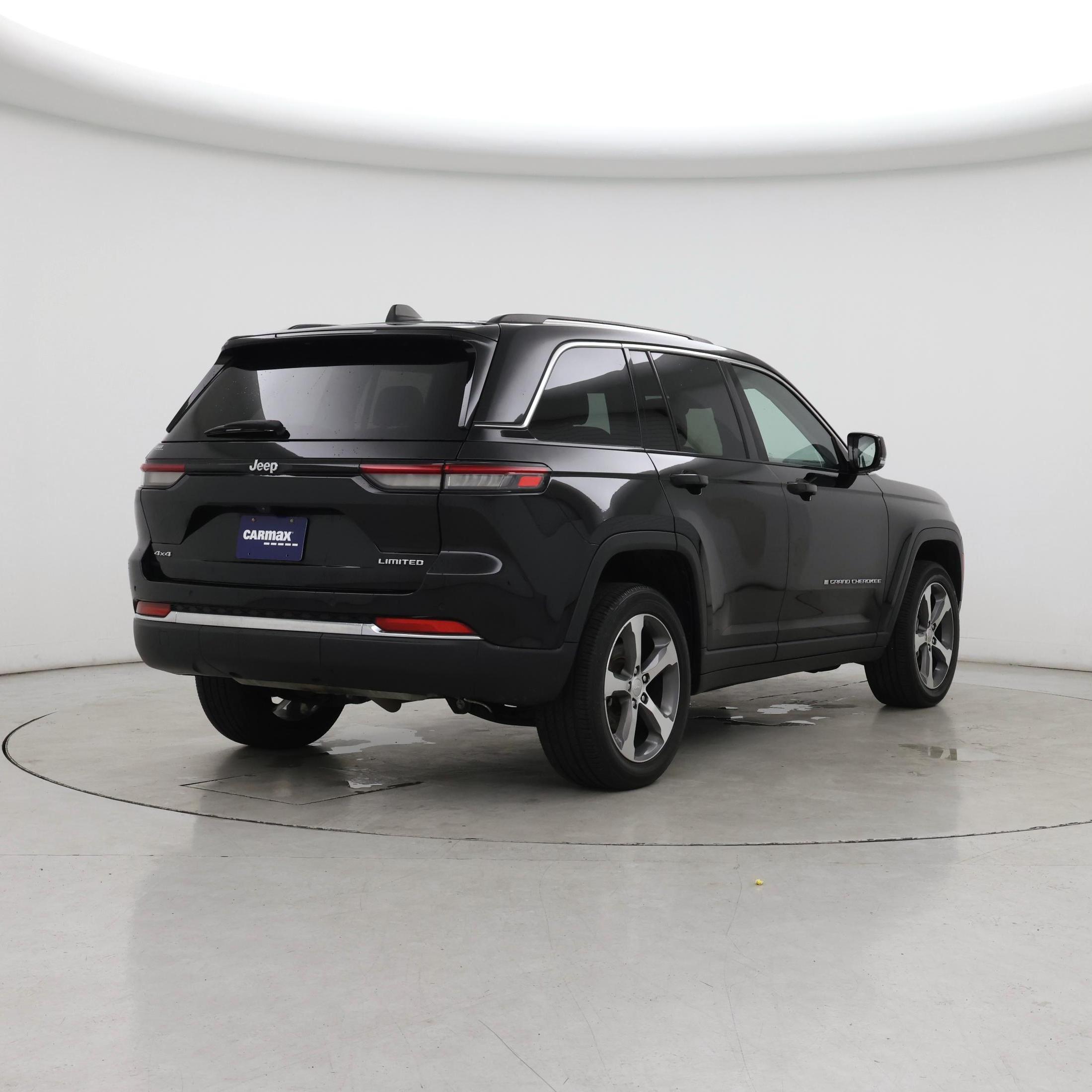 Thumbnail: 2023 Jeep Grand Cherokee - 8