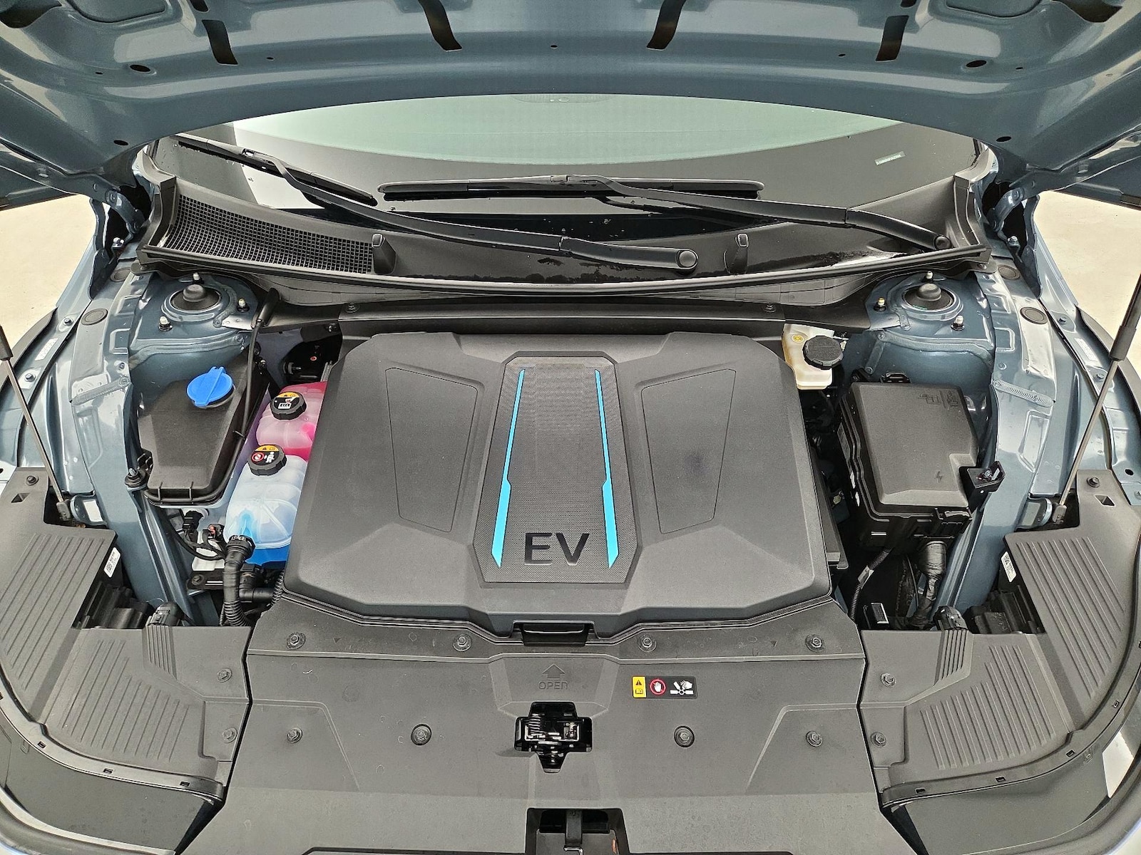 2024 Hyundai IONIQ 5 SE - Photo 23