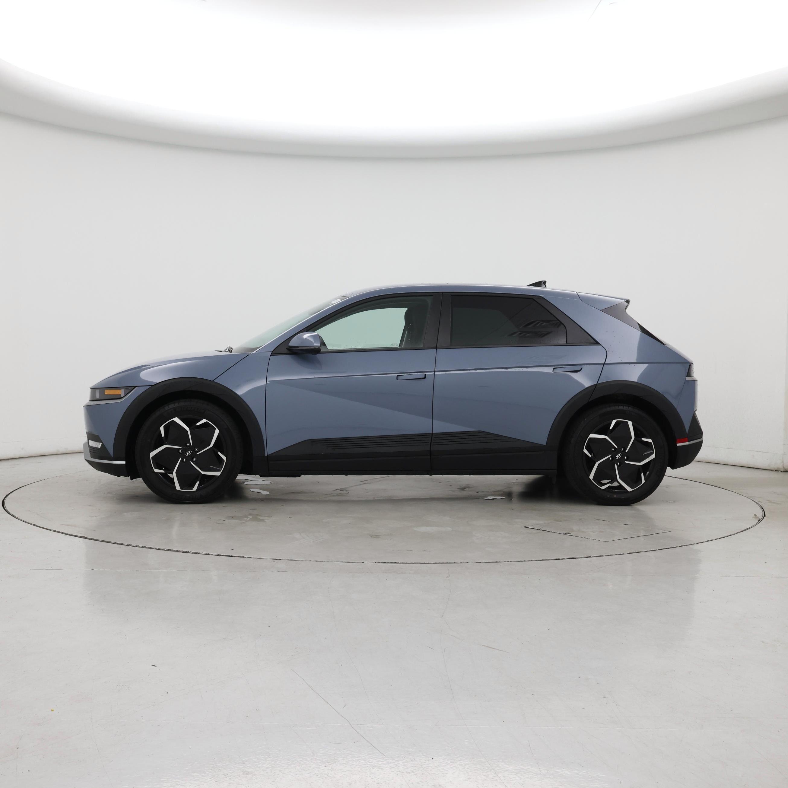 Thumbnail: 2024 Hyundai Ioniq 5 - 3
