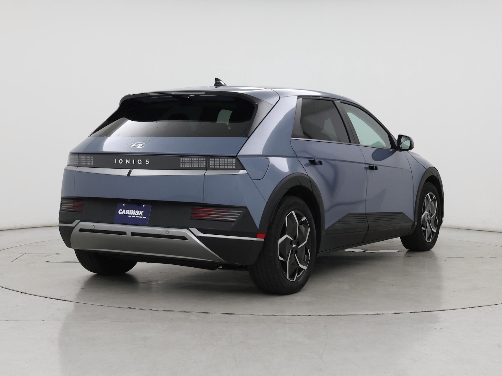 2024 Hyundai IONIQ 5 SE - Photo 9