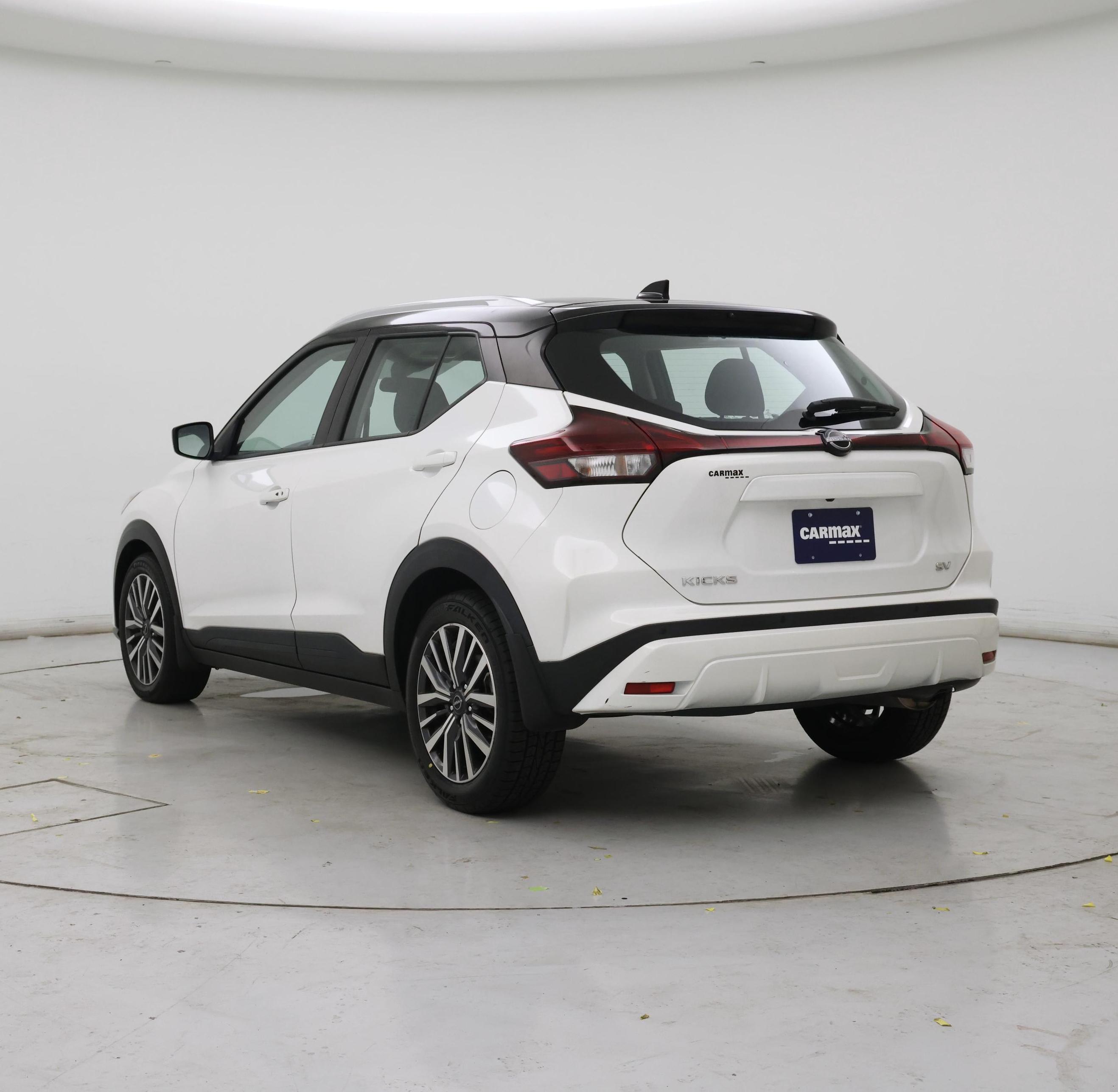 Thumbnail: 2023 Nissan Kicks - 2