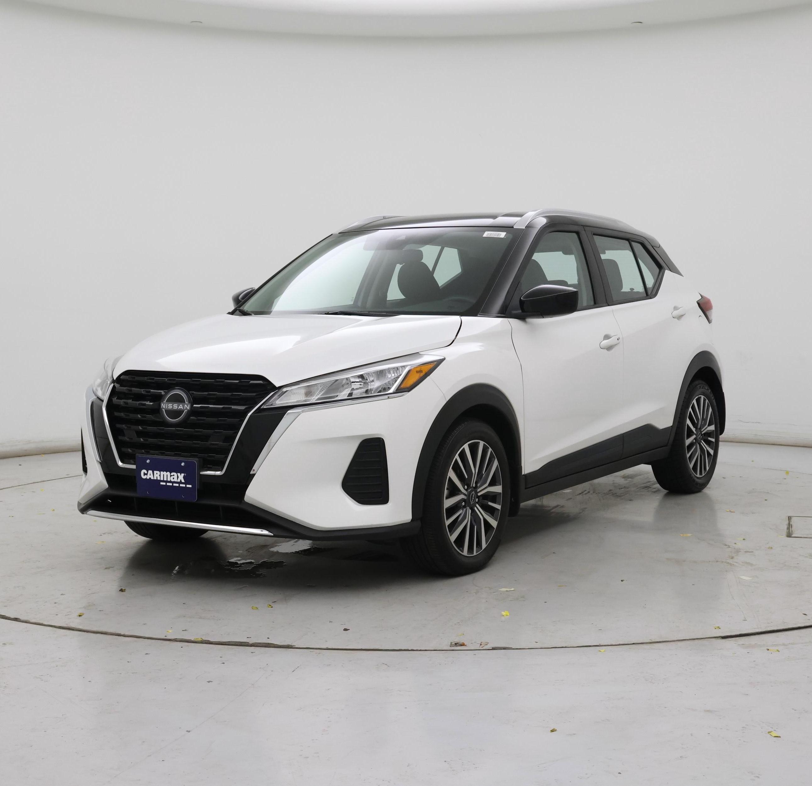Thumbnail: 2023 Nissan Kicks - 4