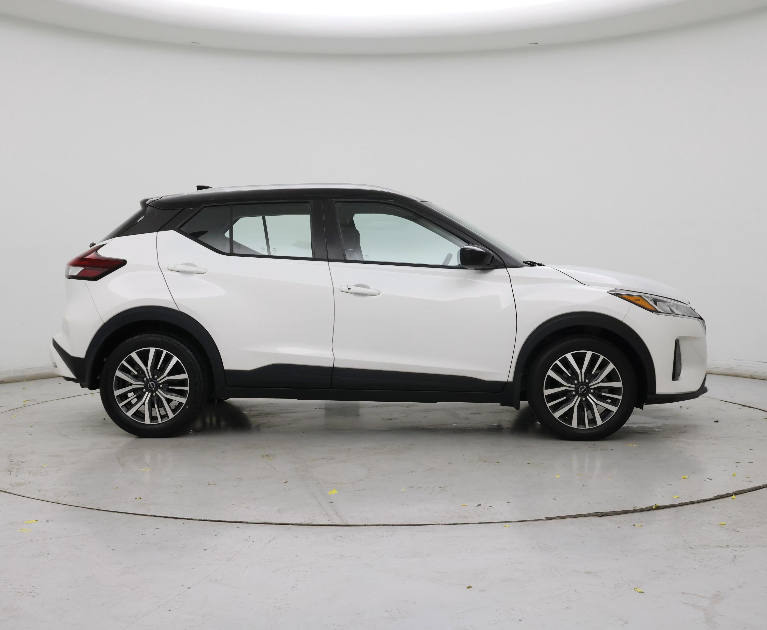 Thumbnail: 2023 Nissan Kicks - 7