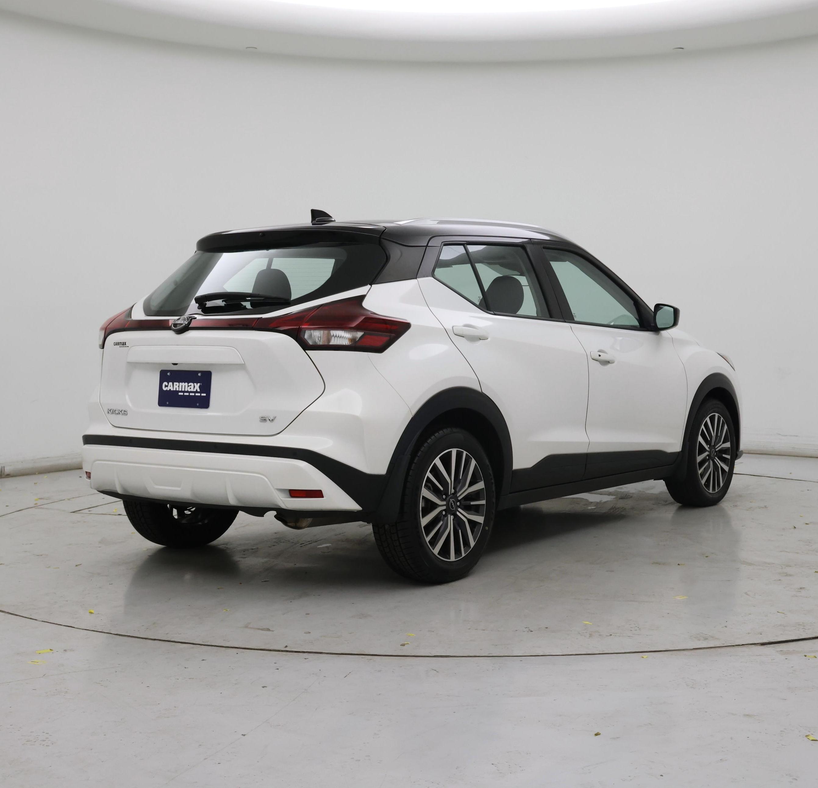 Thumbnail: 2023 Nissan Kicks - 8