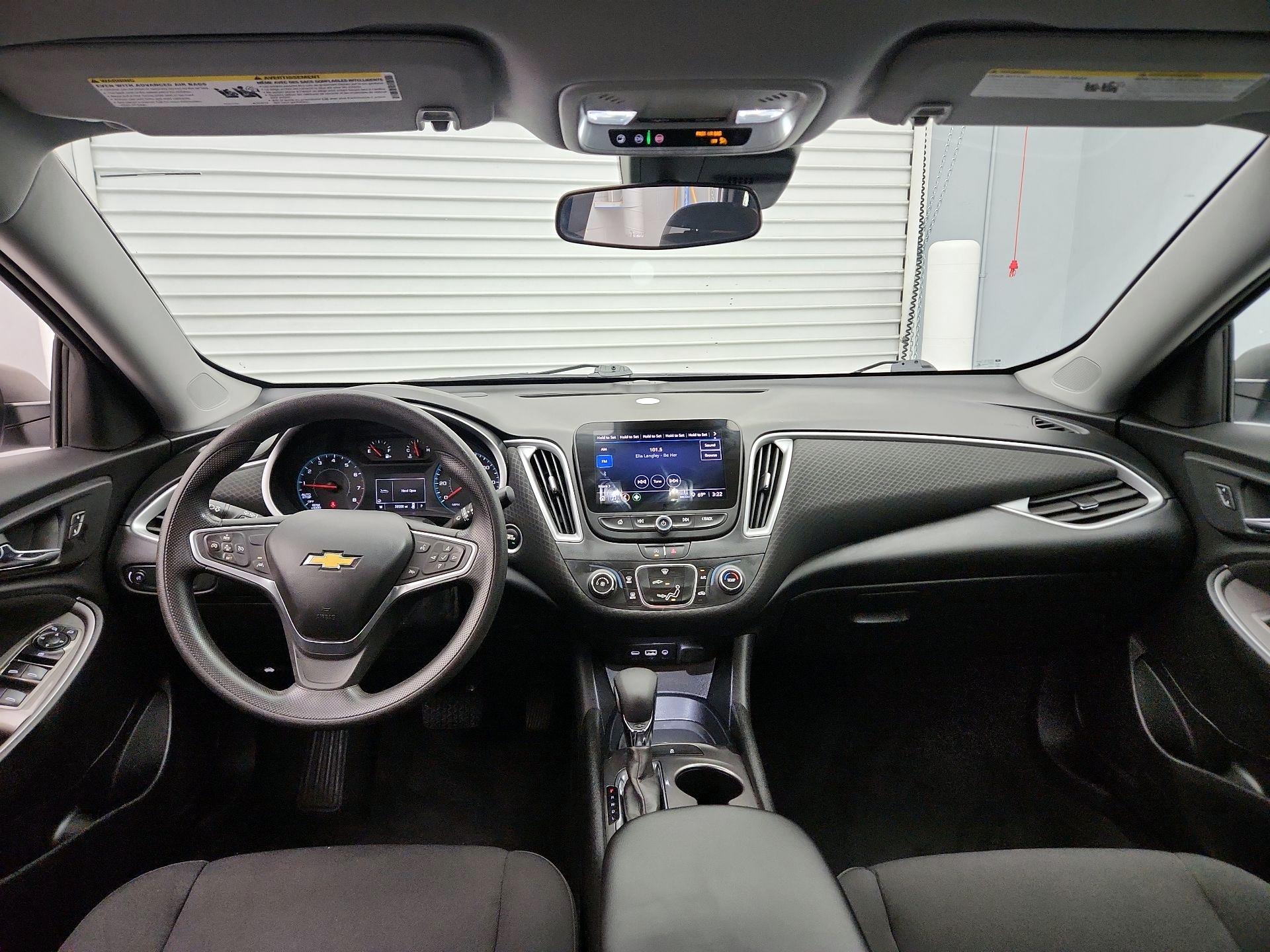 Thumbnail: 2023 Chevrolet Malibu - 9