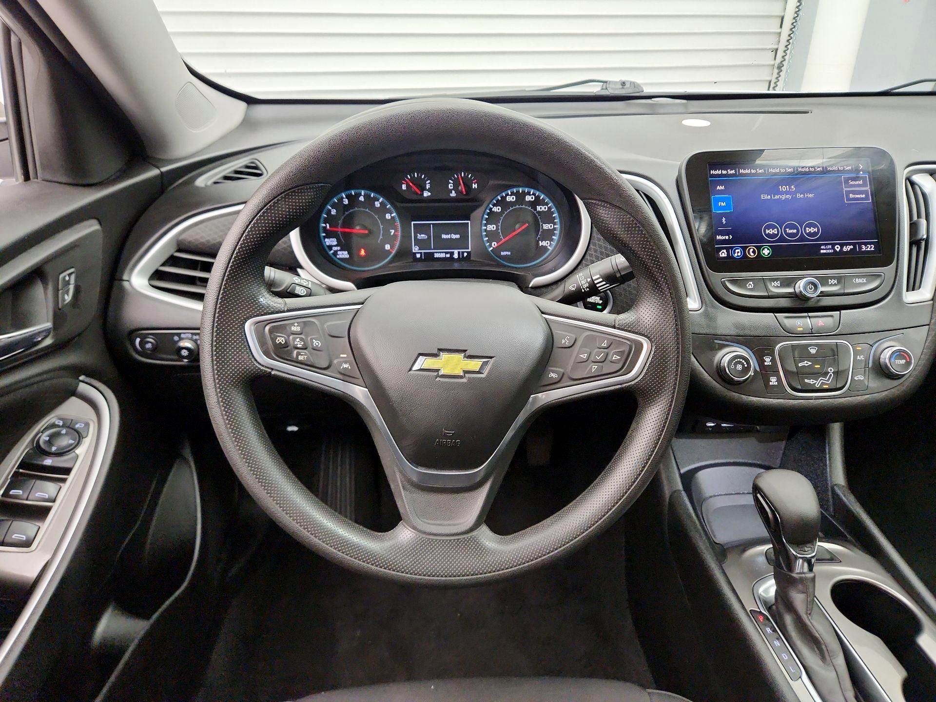 Thumbnail: 2023 Chevrolet Malibu - 10