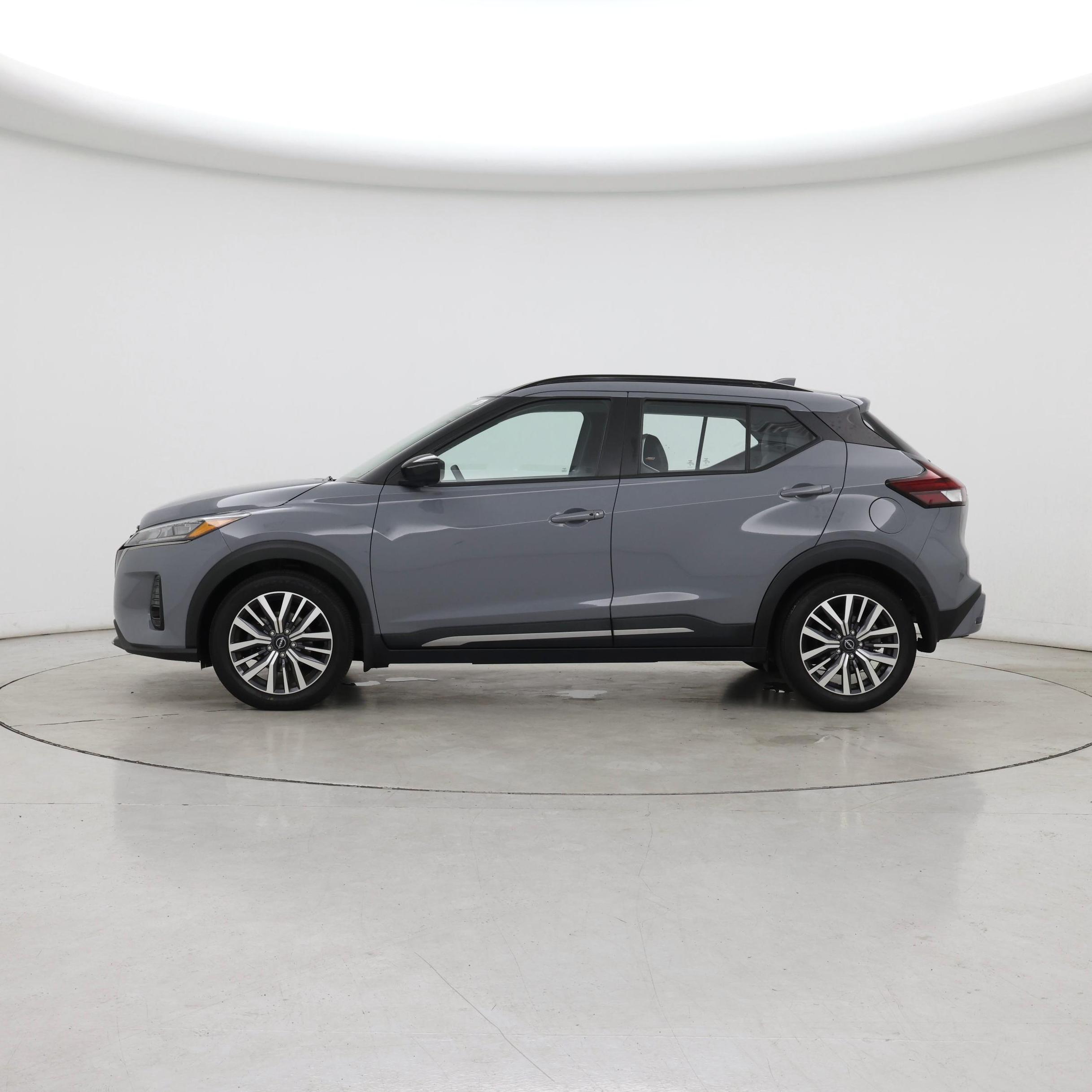 Thumbnail: 2023 Nissan Kicks - 3