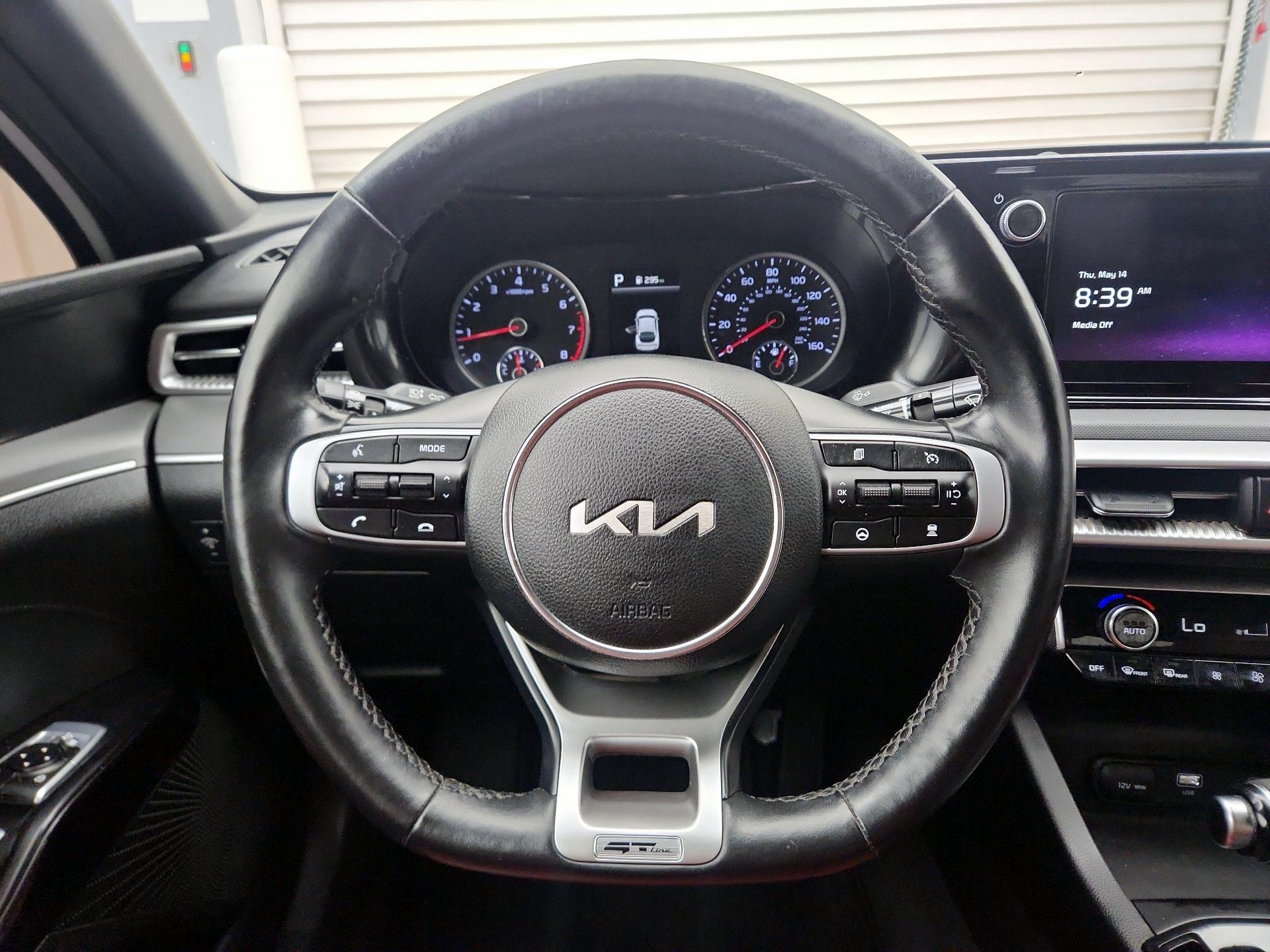 Thumbnail: 2023 Kia K5 - 10