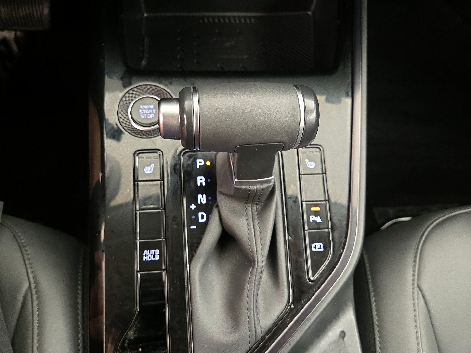 Thumbnail: 2023 Kia Niro - 18