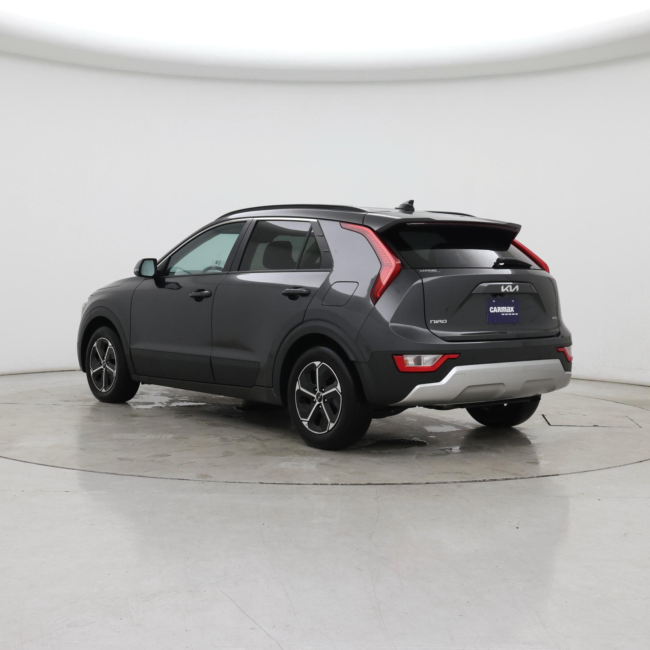 Thumbnail: 2023 Kia Niro - 2