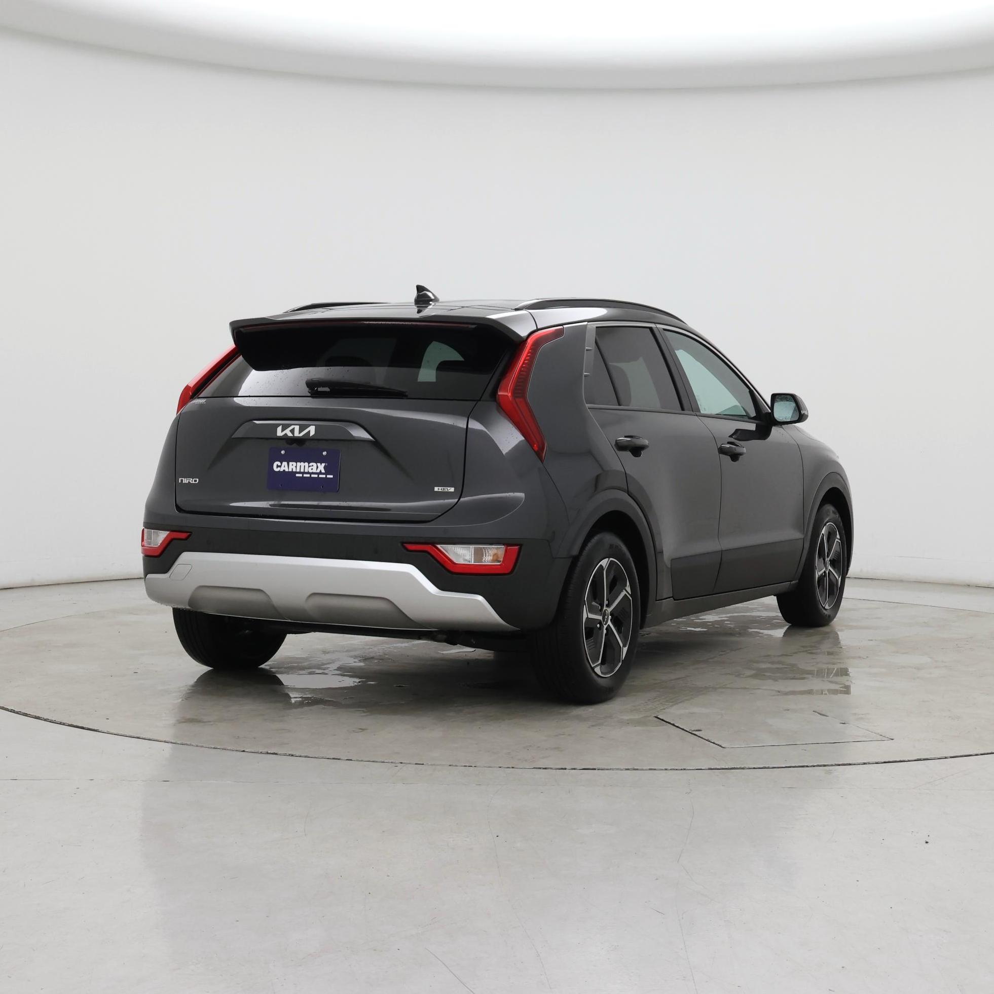 Thumbnail: 2023 Kia Niro - 8