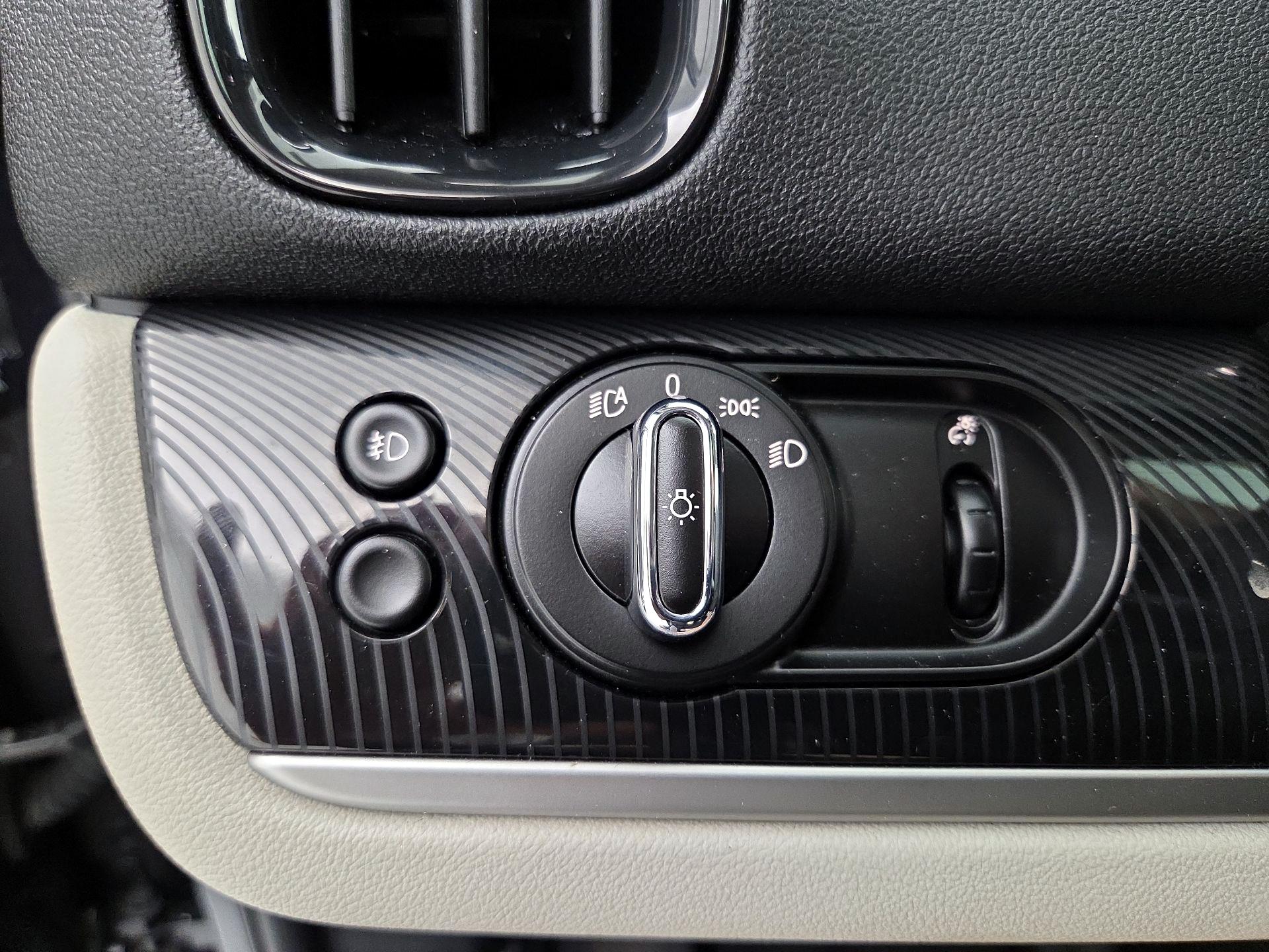 Thumbnail: 2020 MINI Cooper Countryman - 13