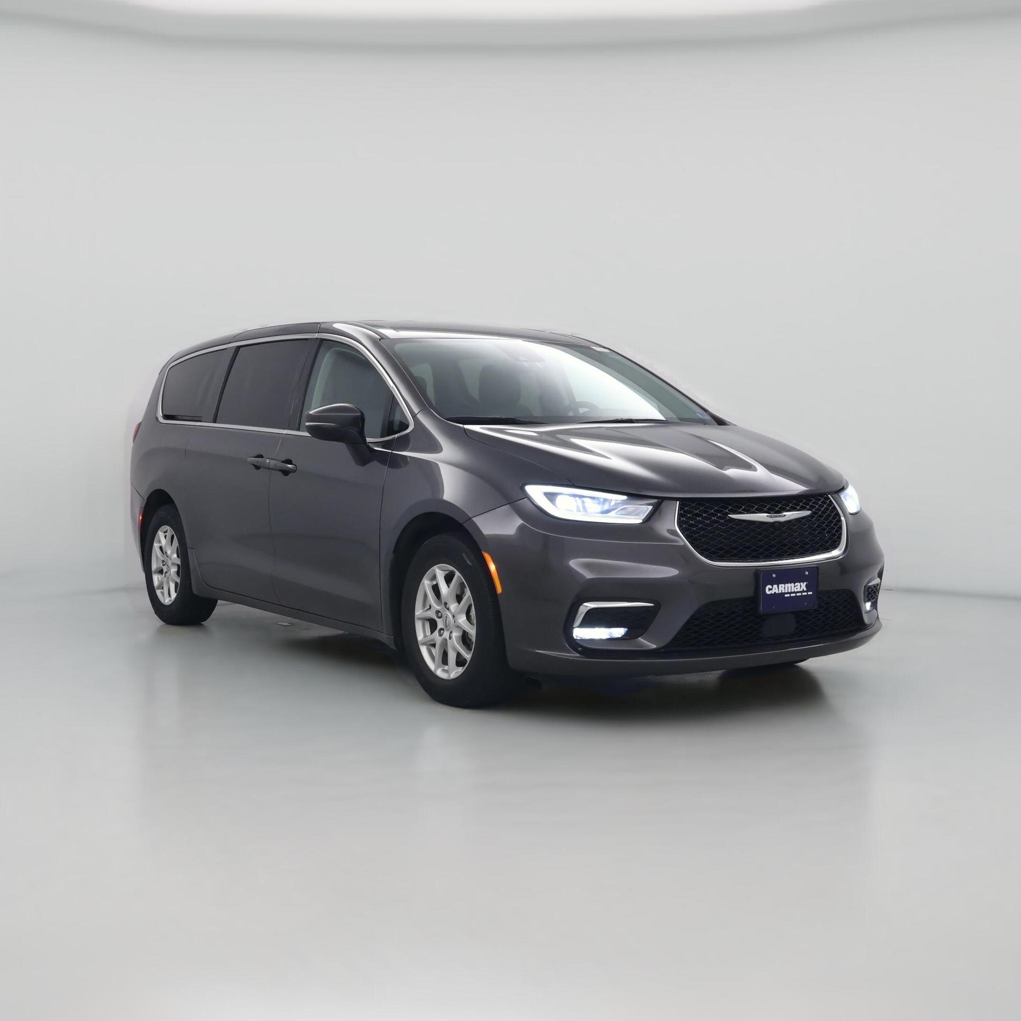 Thumbnail: 2023 Chrysler Pacifica - 1