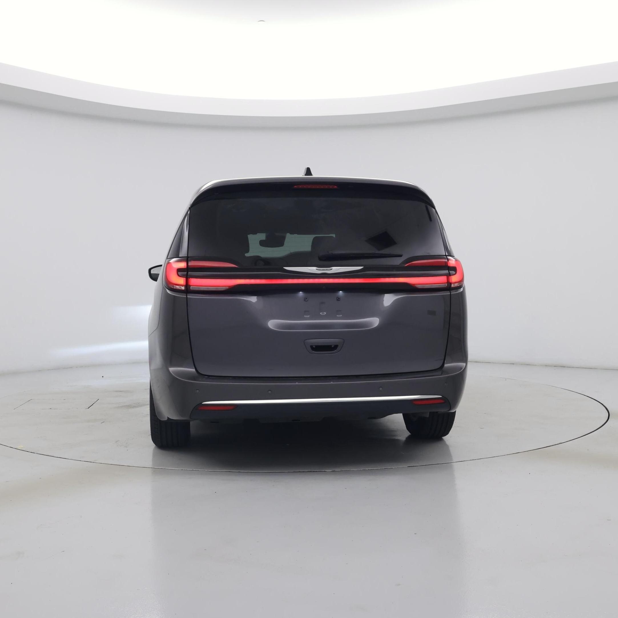 Thumbnail: 2023 Chrysler Pacifica - 6