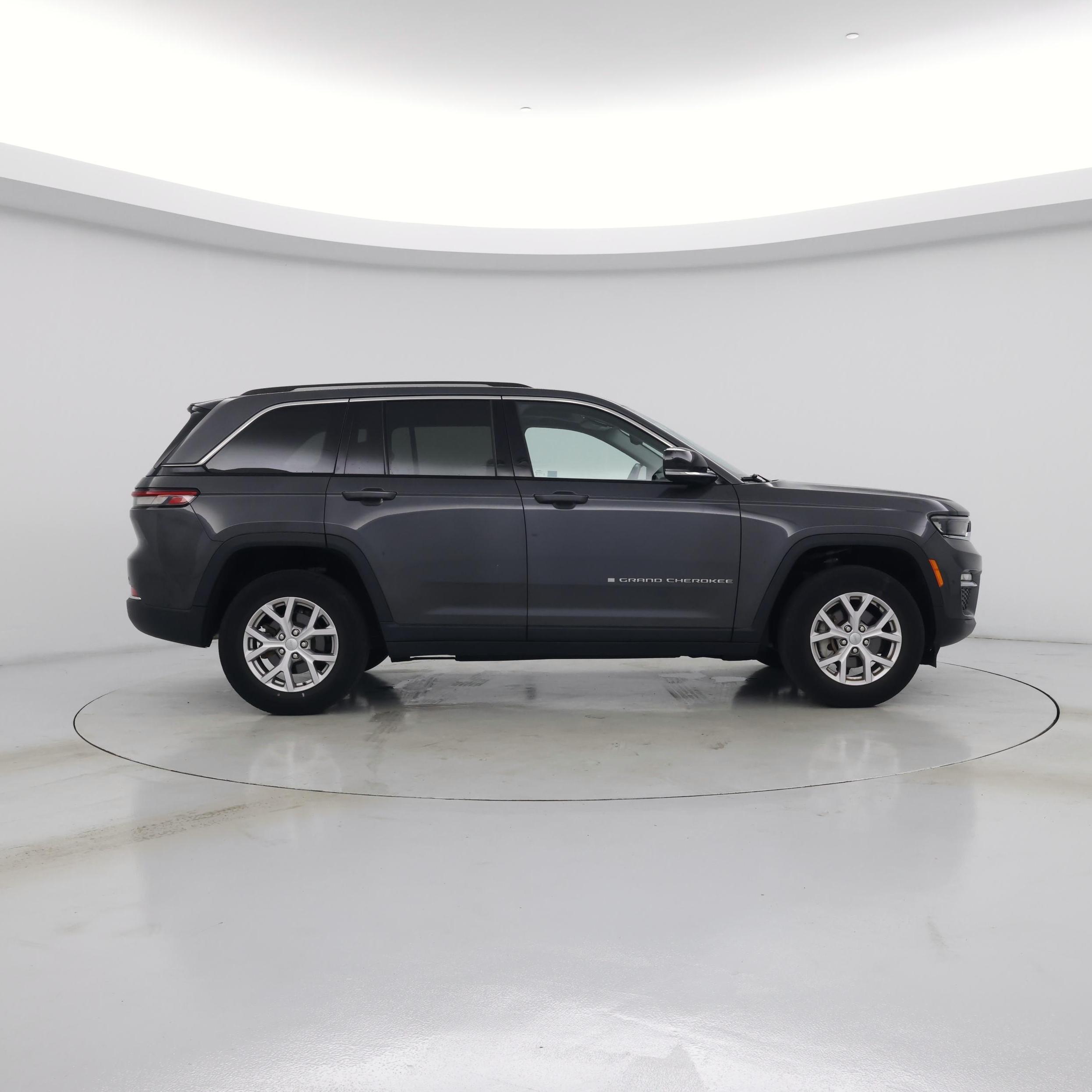 Thumbnail: 2022 Jeep Grand Cherokee - 7