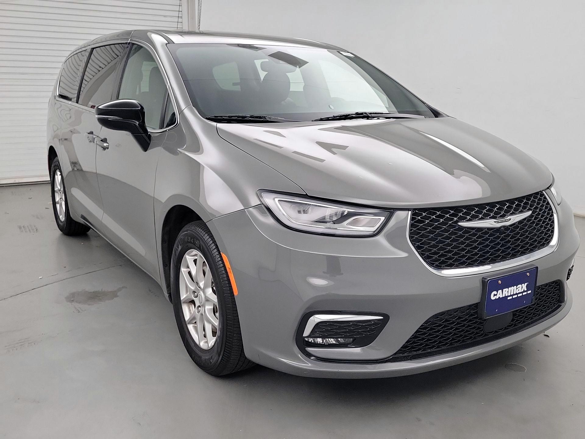 Thumbnail: 2025 Chrysler Pacifica - 1