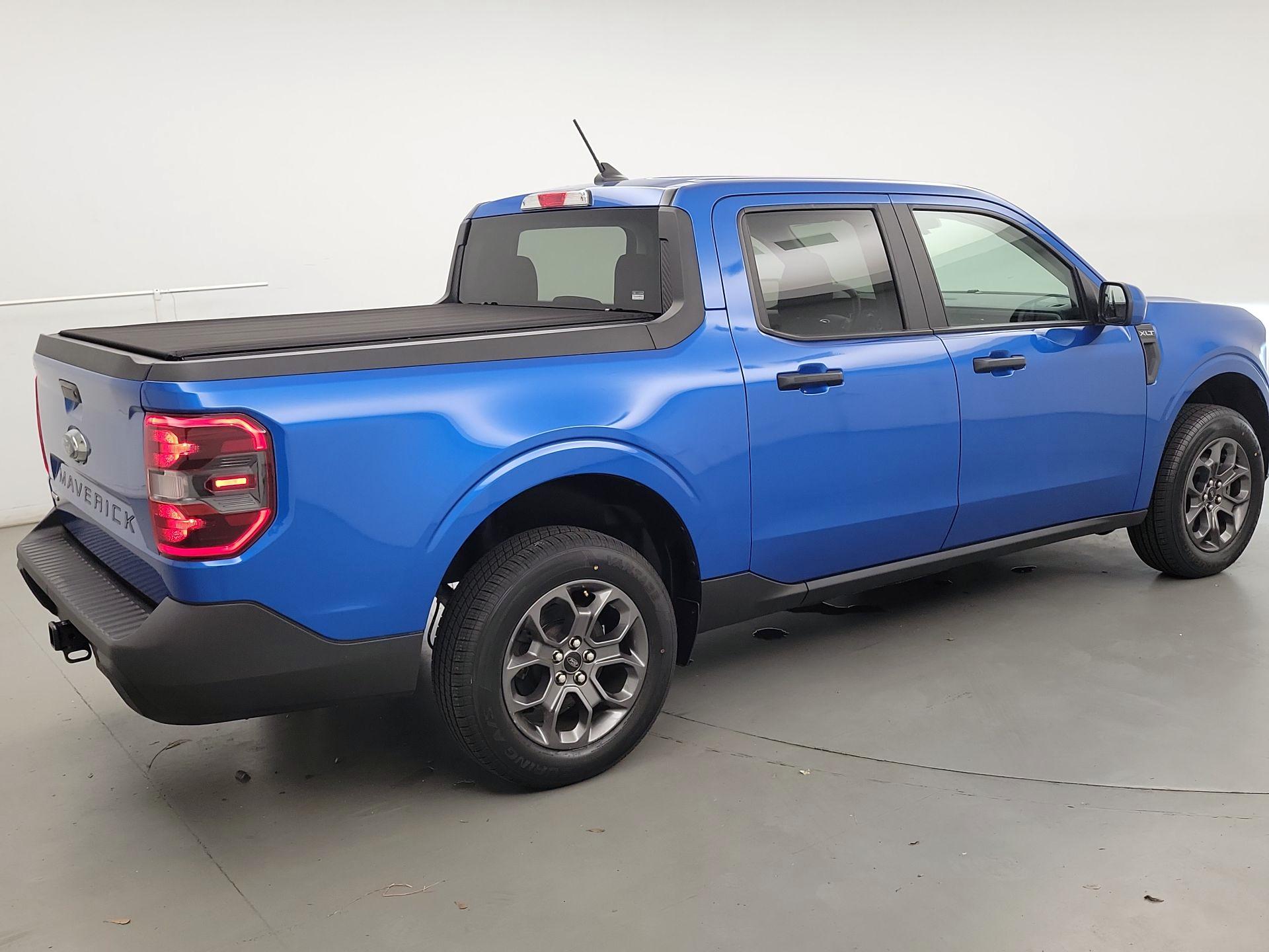 Thumbnail: 2022 Ford Maverick - 5