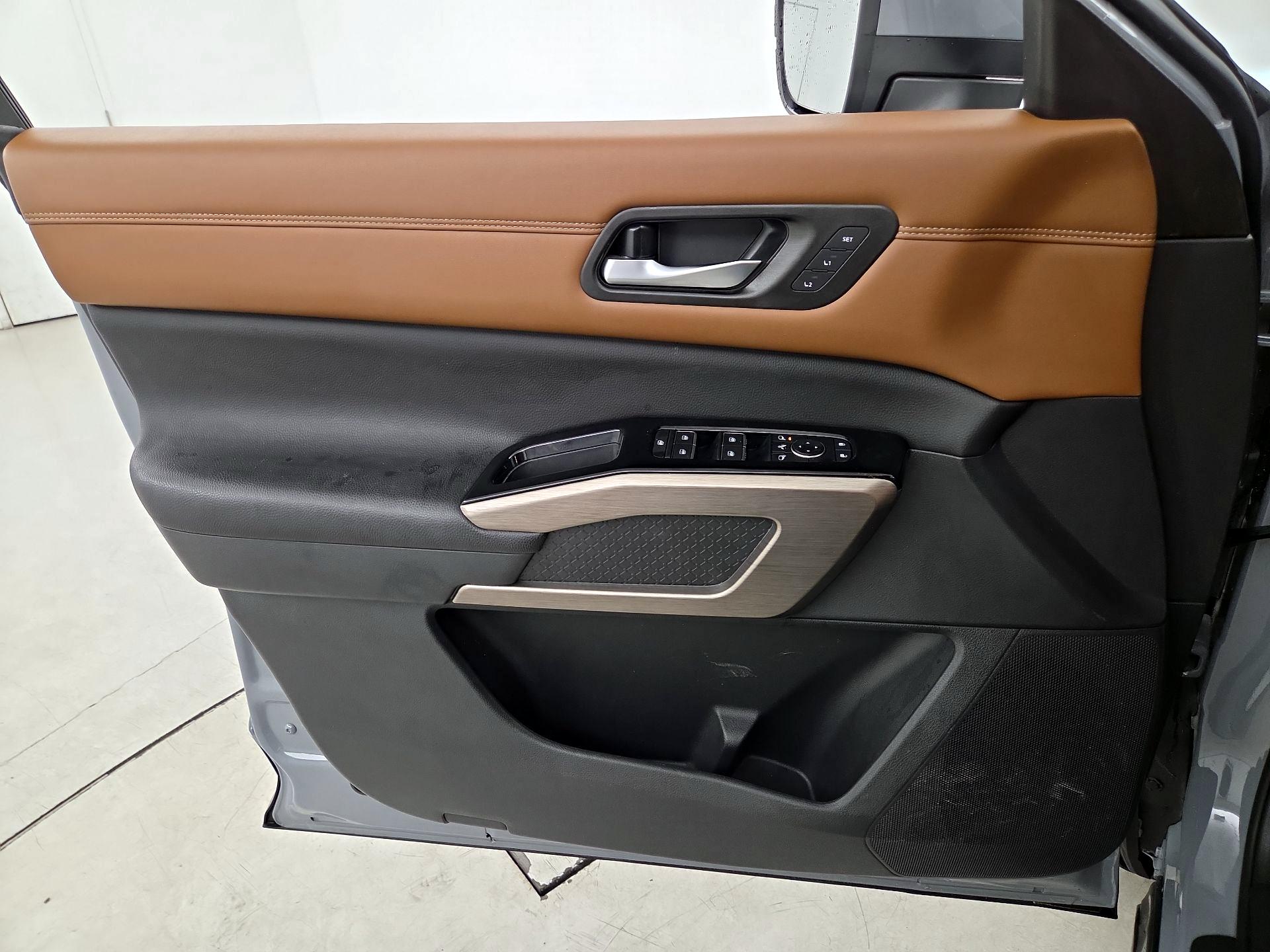 Thumbnail: 2023 Nissan Pathfinder - 12