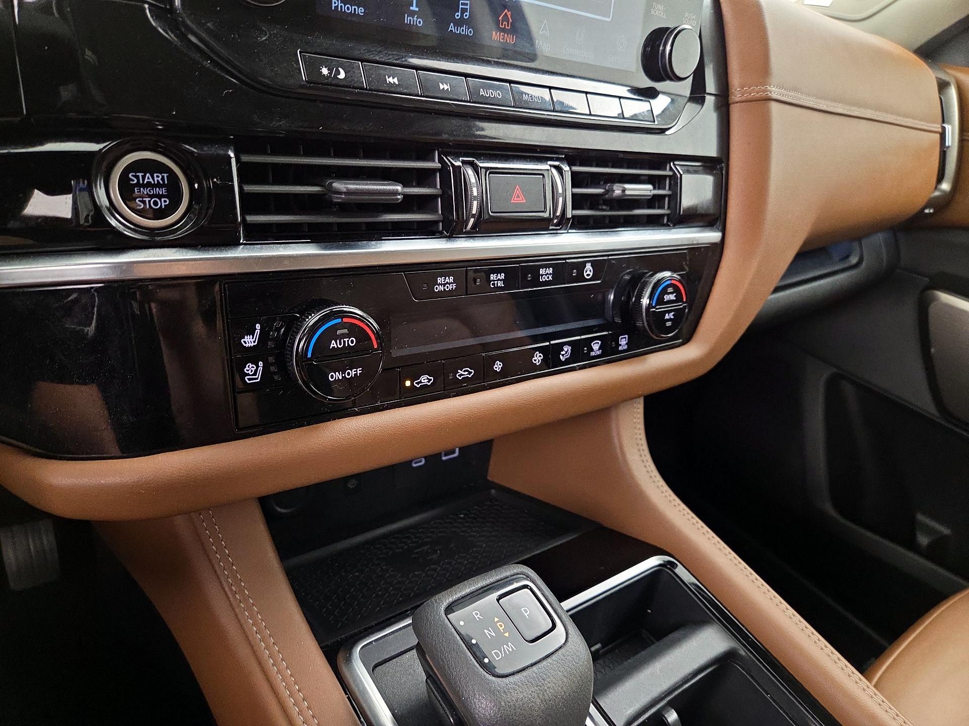 Thumbnail: 2023 Nissan Pathfinder - 17