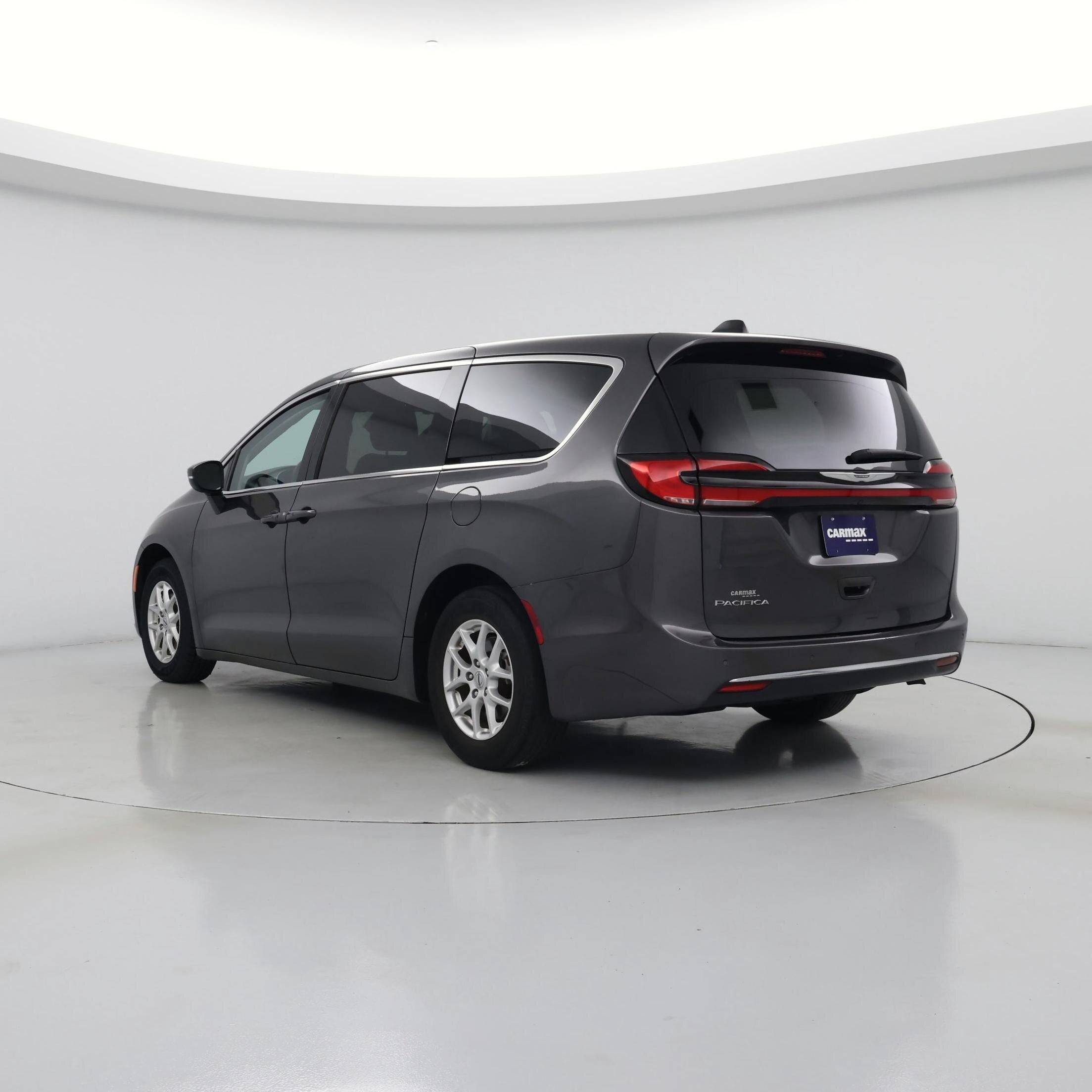 Thumbnail: 2023 Chrysler Pacifica - 2