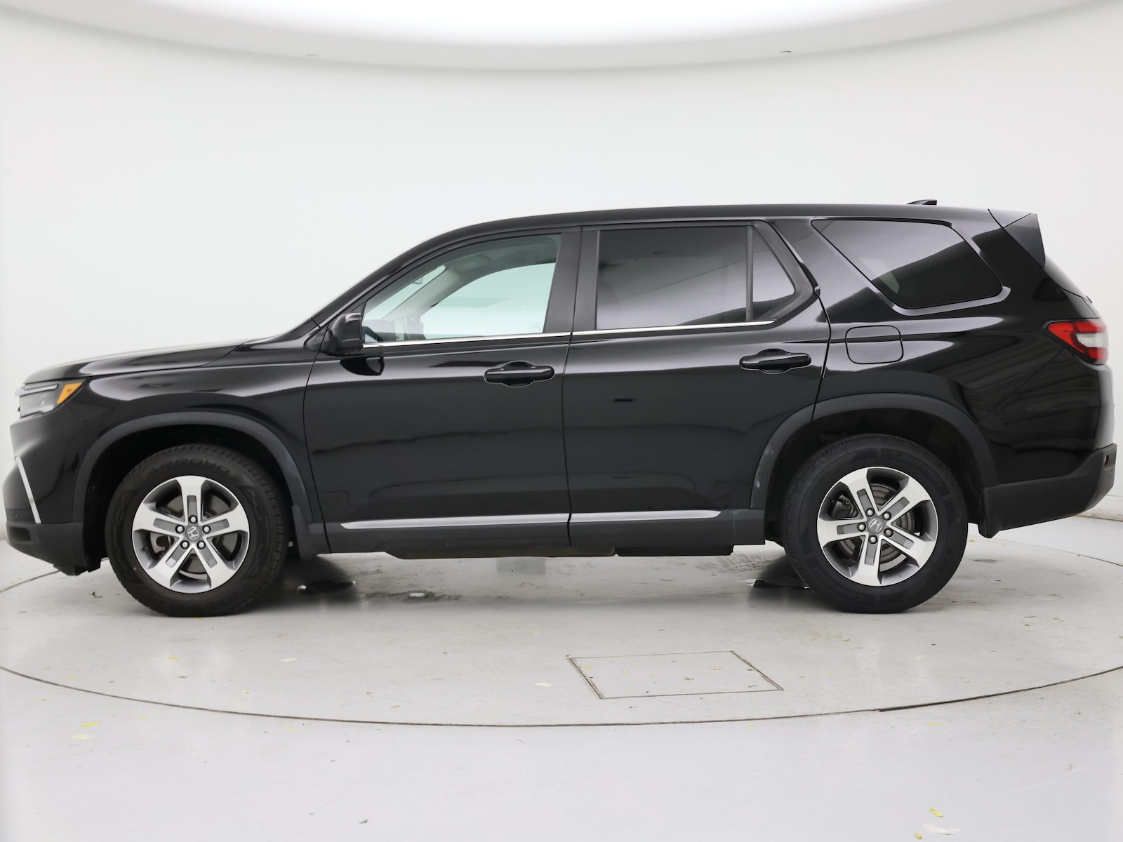 2023 Honda Pilot EX-L - Photo 4