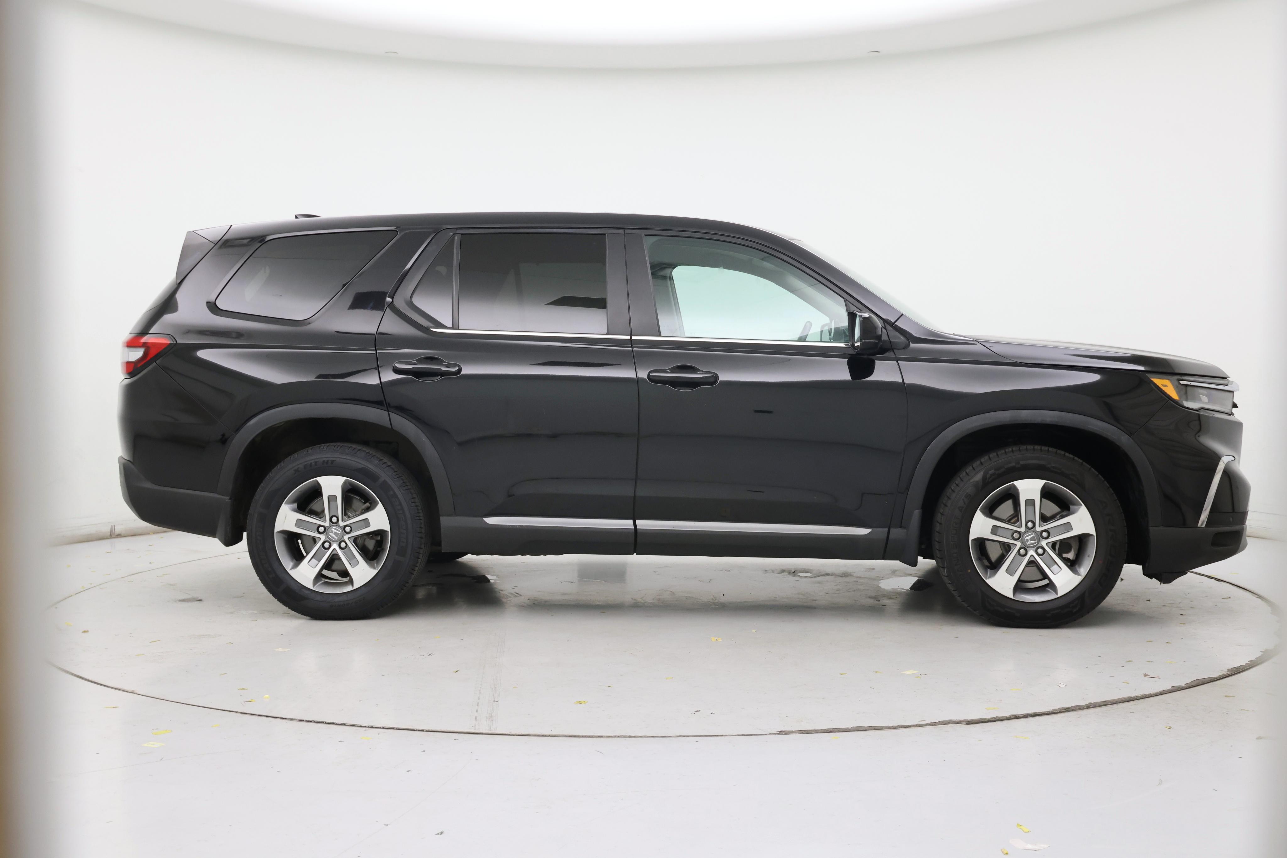 Thumbnail: 2023 Honda Pilot - 7