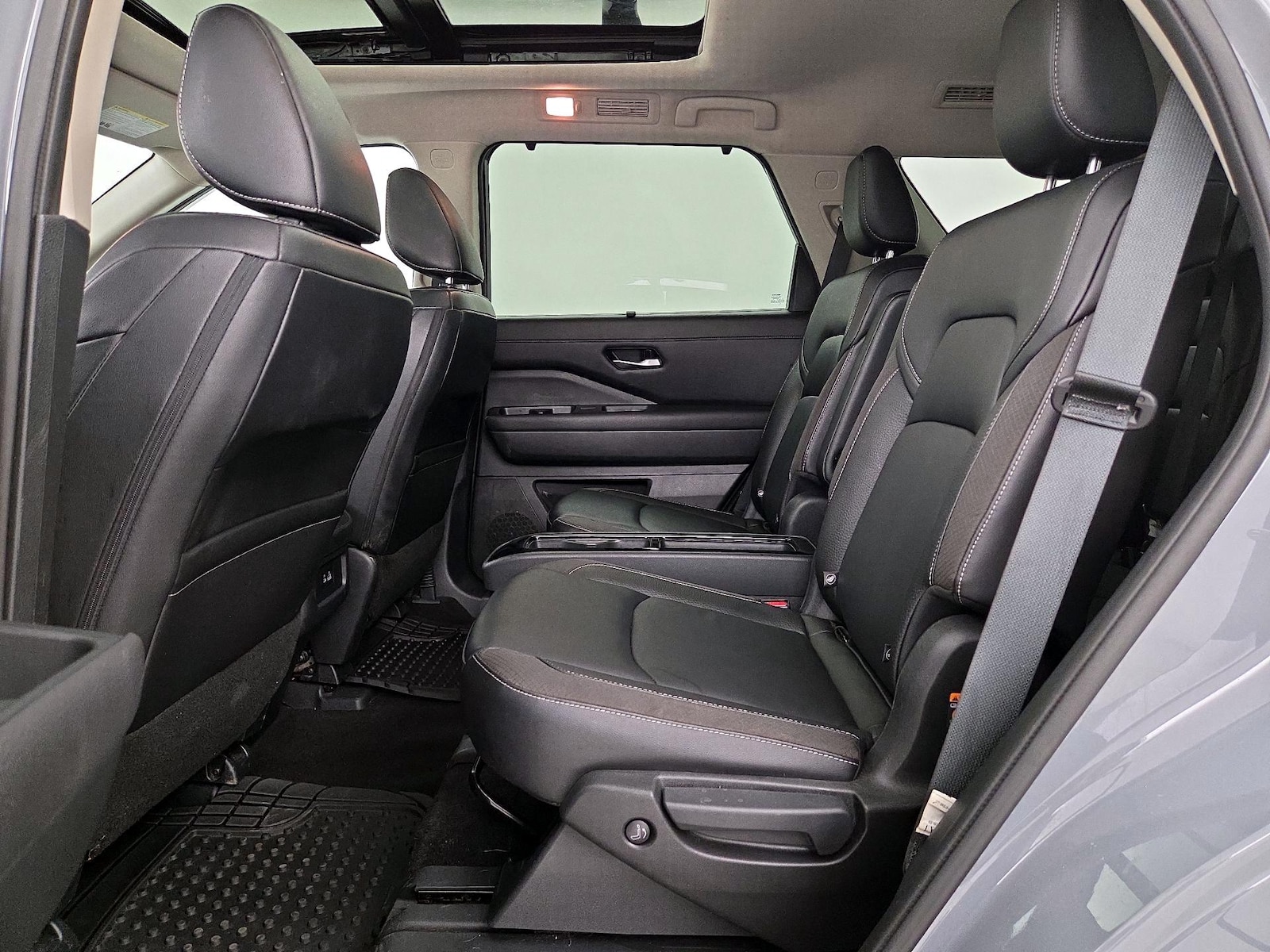 2023 Nissan Pathfinder SL - Photo 22